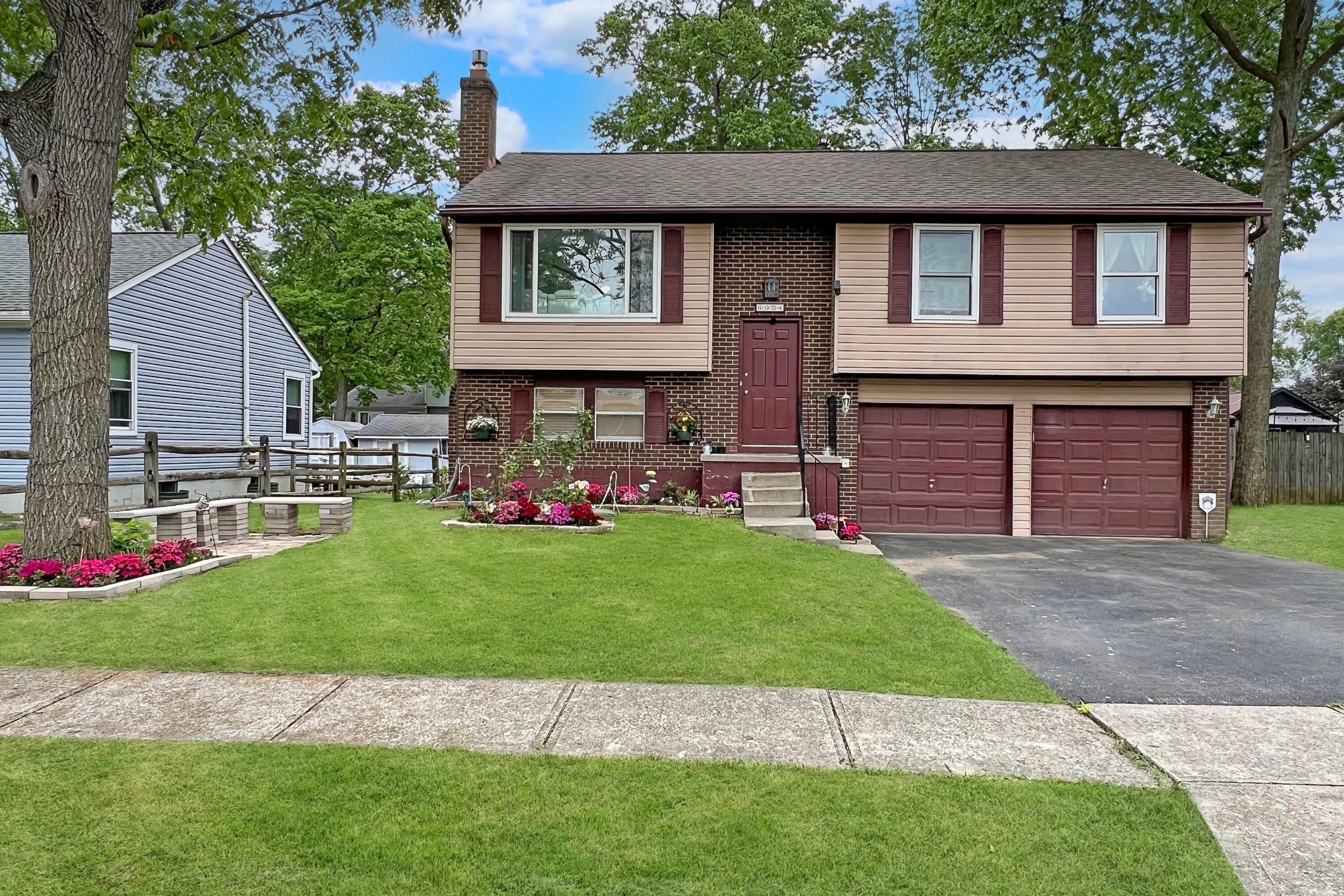 6024 Winterberry Drive Property Photo 1