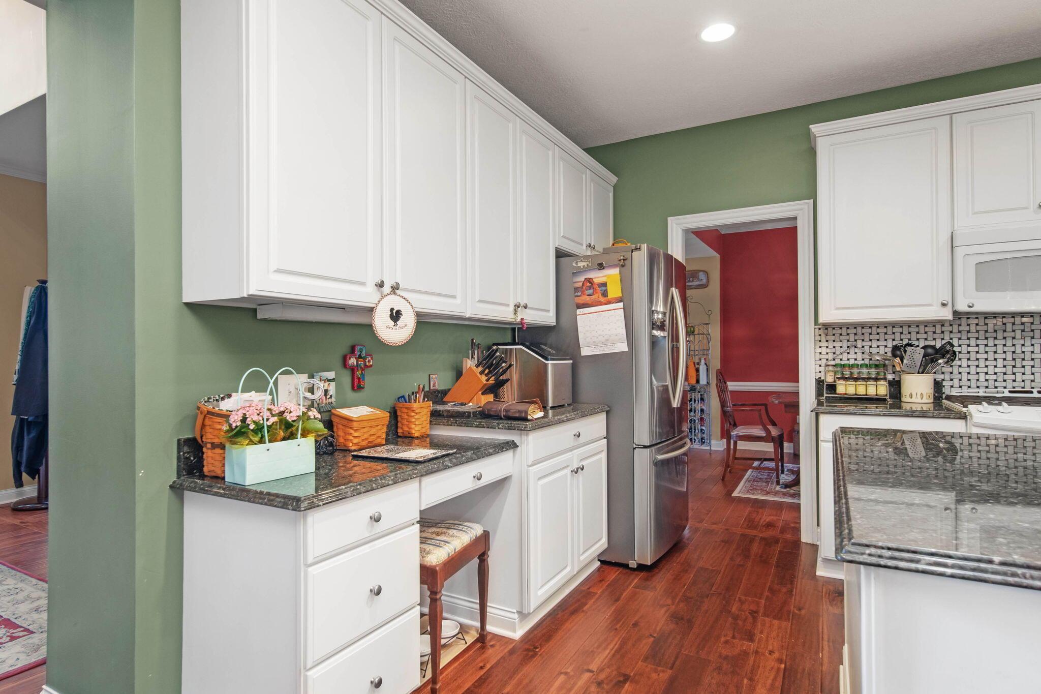 8861 Glassford Court N Property Photo 20