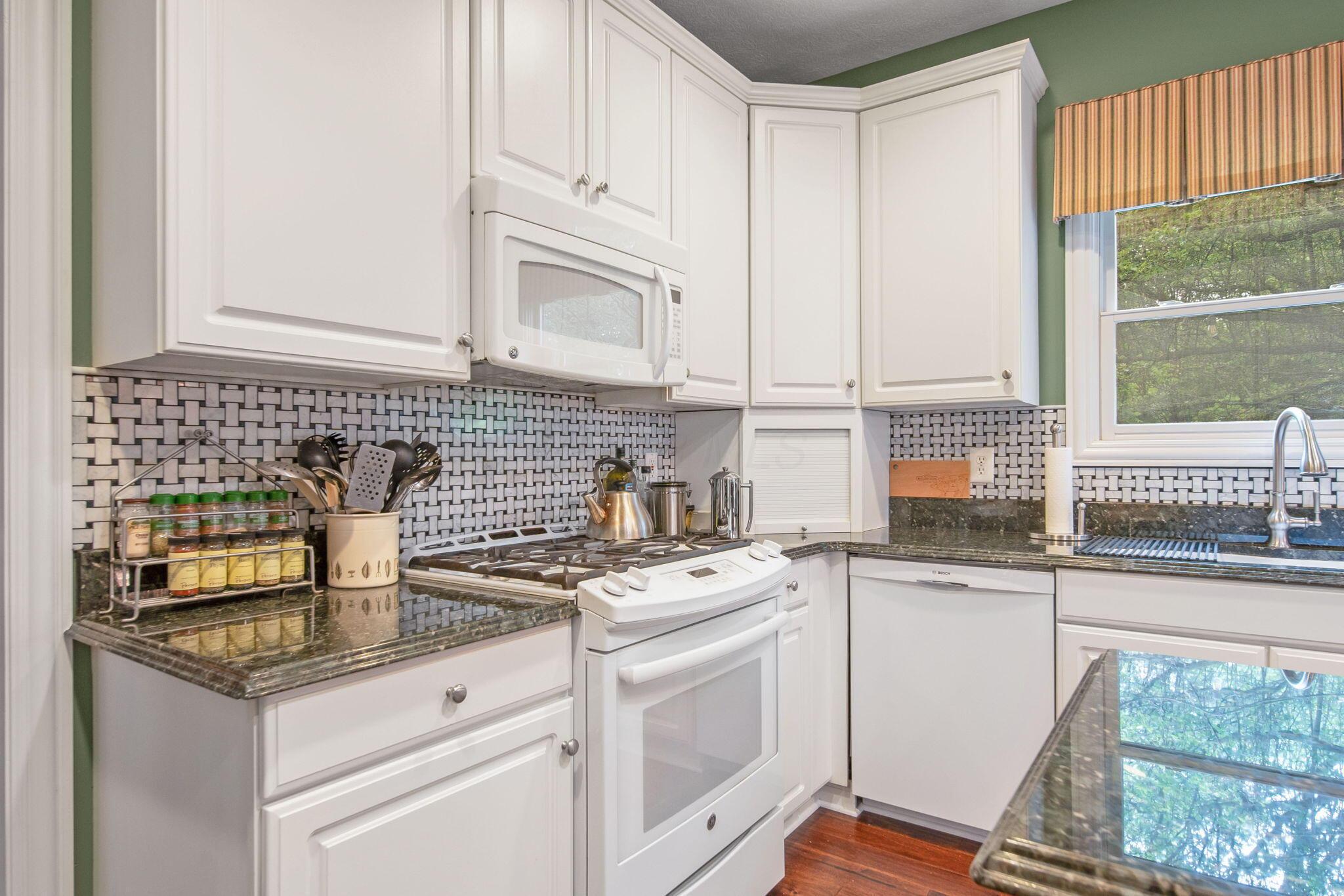 8861 Glassford Court N Property Photo 23