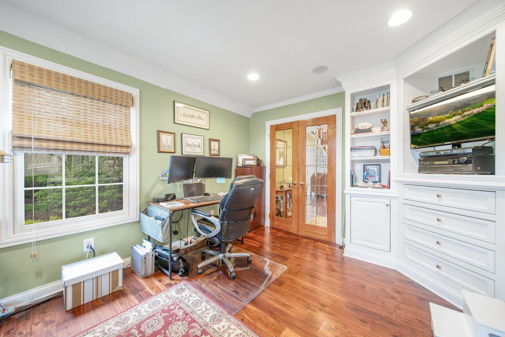 8861 Glassford Court N Property Photo 33