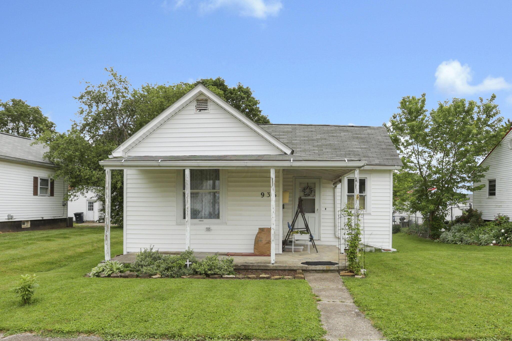 936 Washington Avenue Property Photo 1