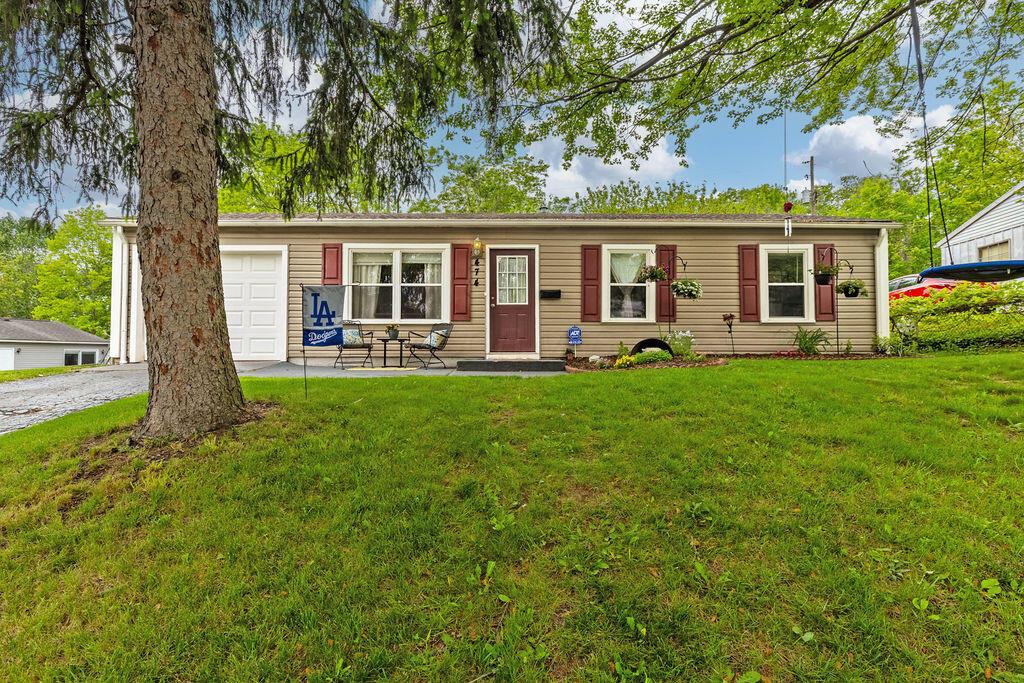 474 Sunset Drive Property Photo 1