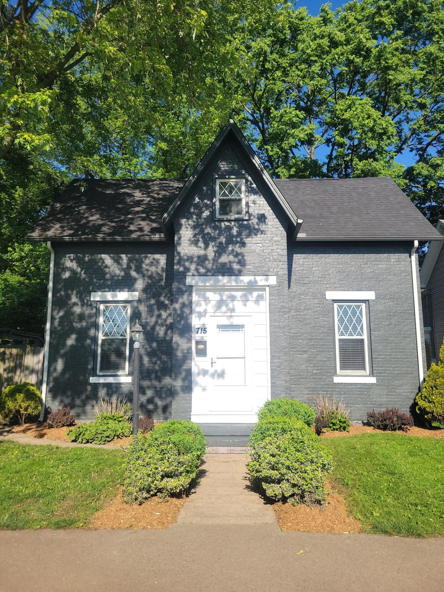 715 N Broad Street Property Photo 1