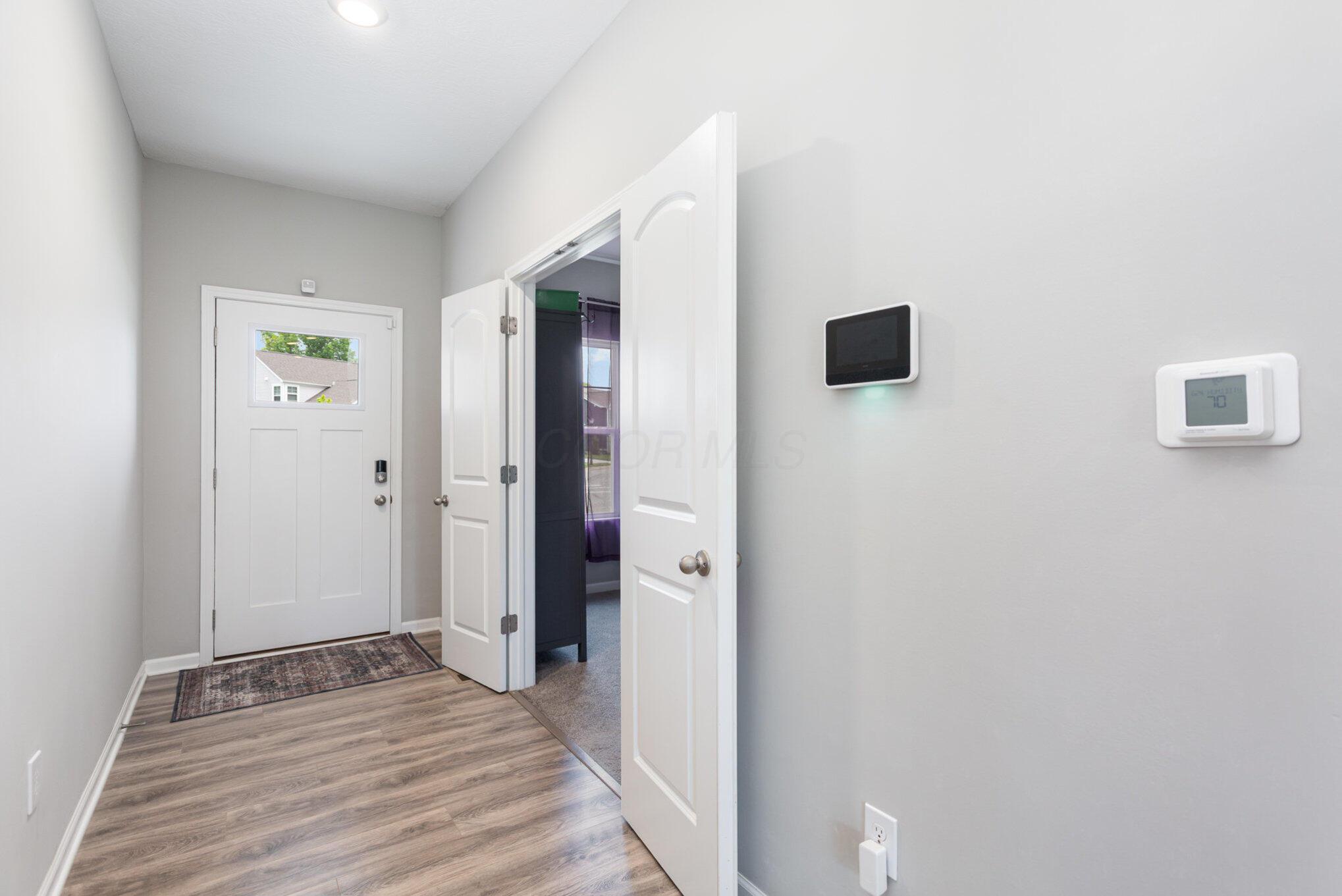 5892 Wynnewood Drive Property Photo 3