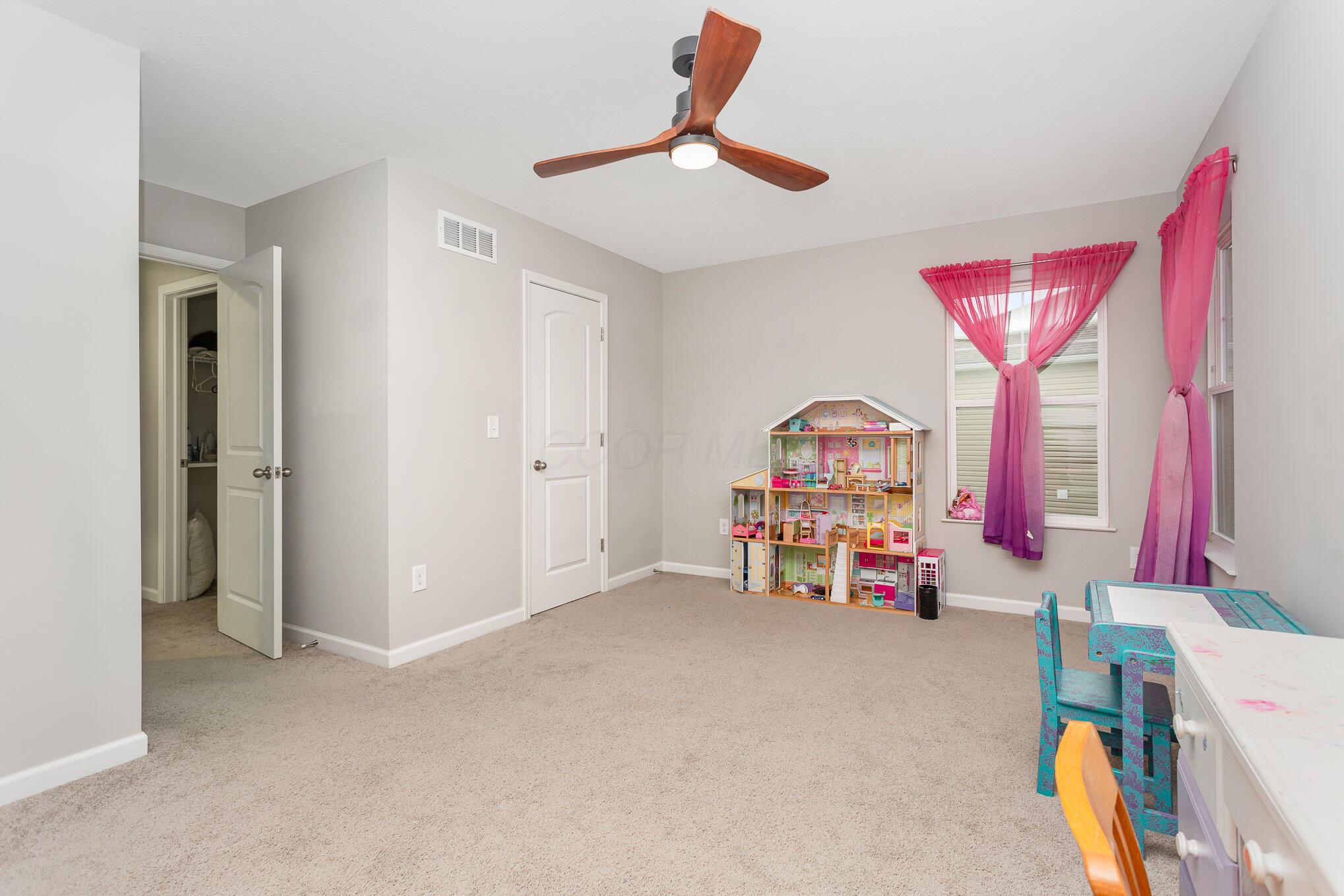5892 Wynnewood Drive Property Photo 25