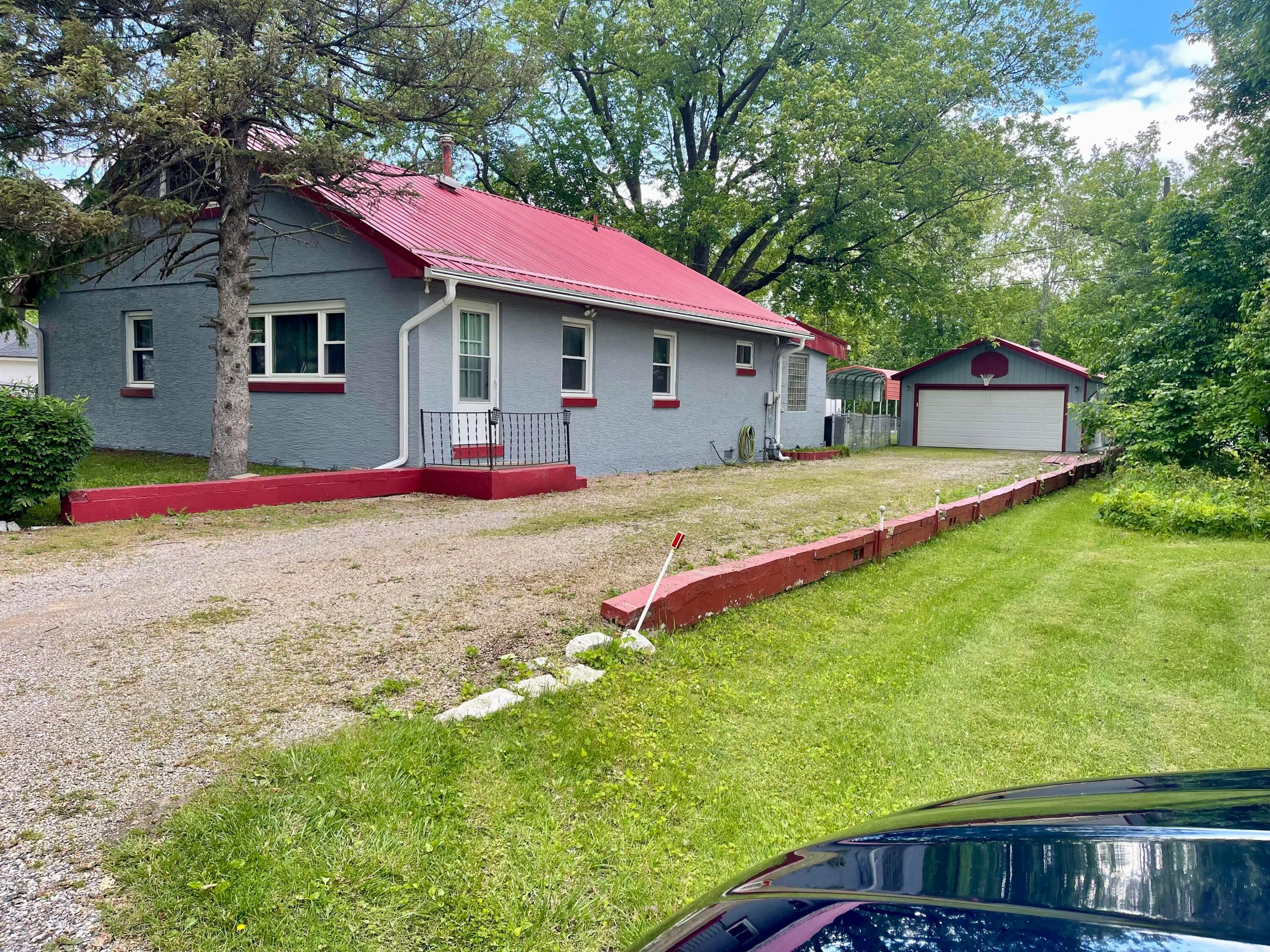 13424 Ivy Road Ne Property Photo 1