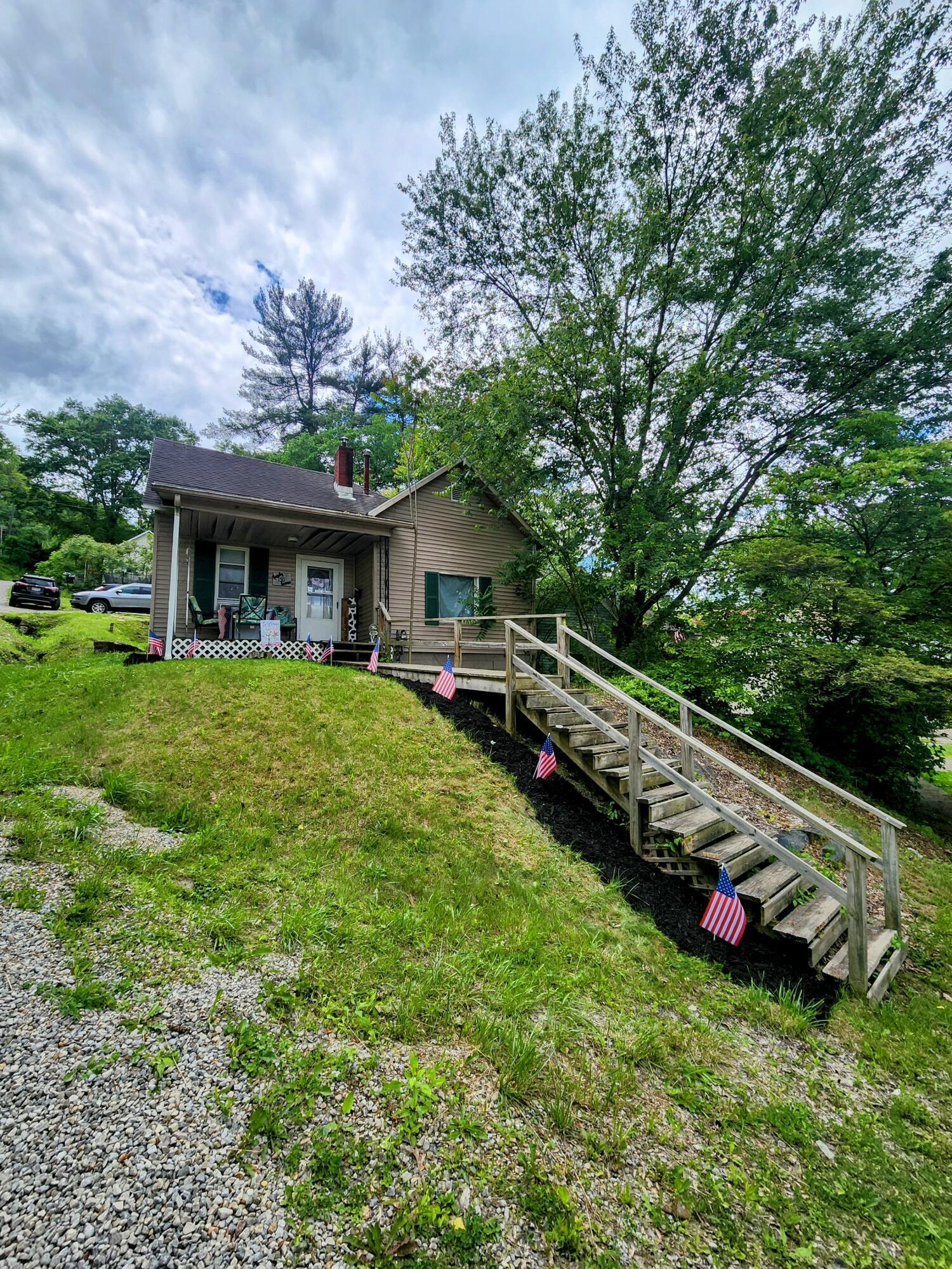 750 S 9th Street Property Photo 1