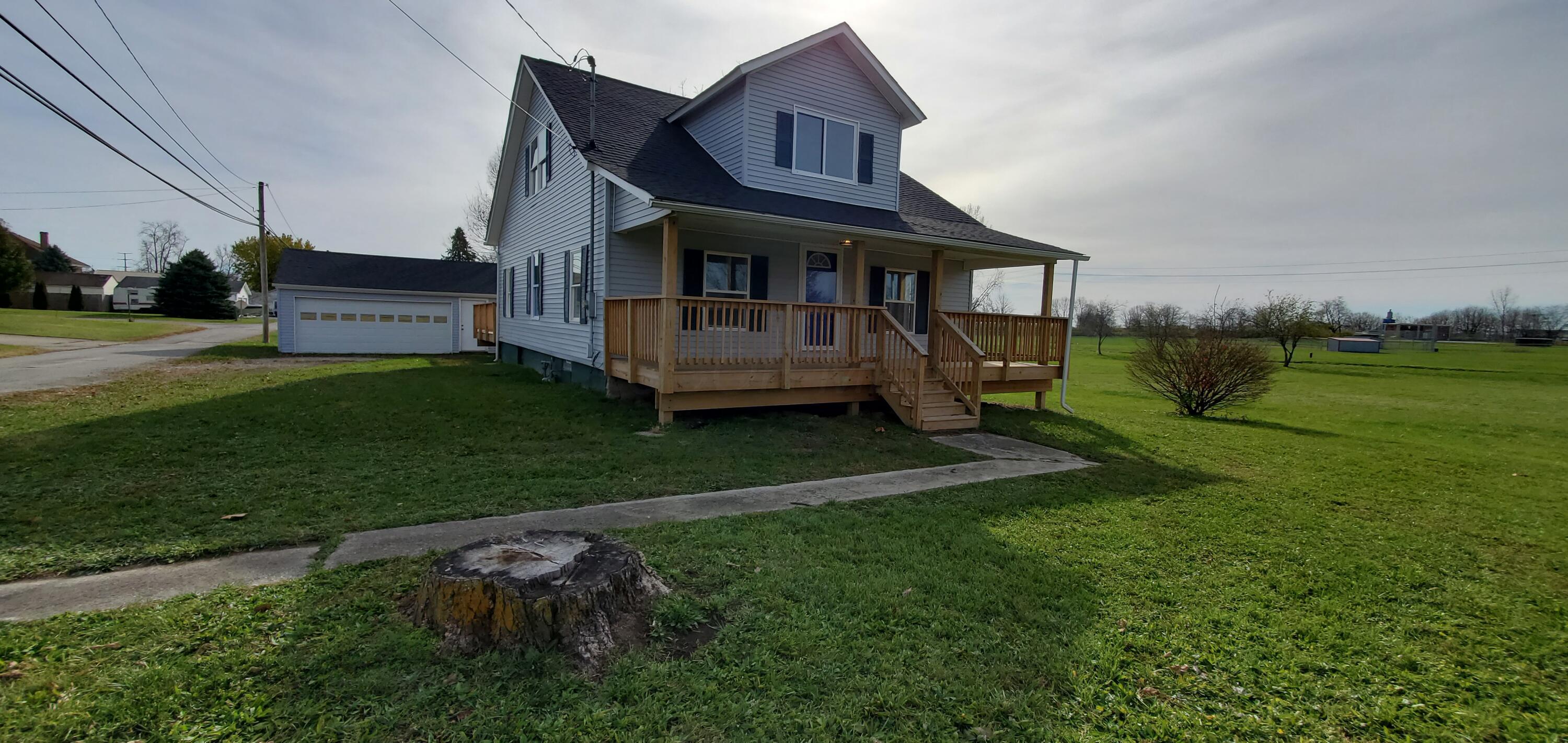 16 W Walnut Street Property Photo 1