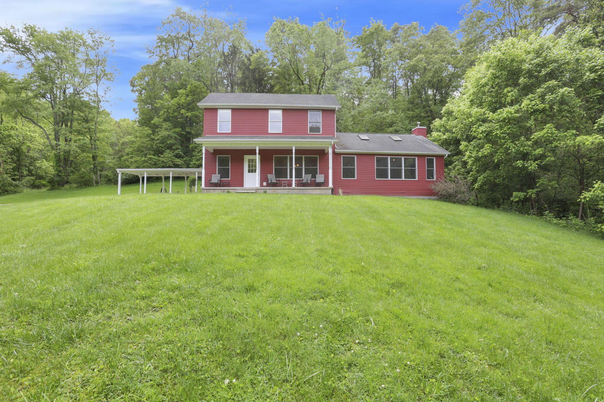 7485 Sugar Grove Road Se Property Photo 2