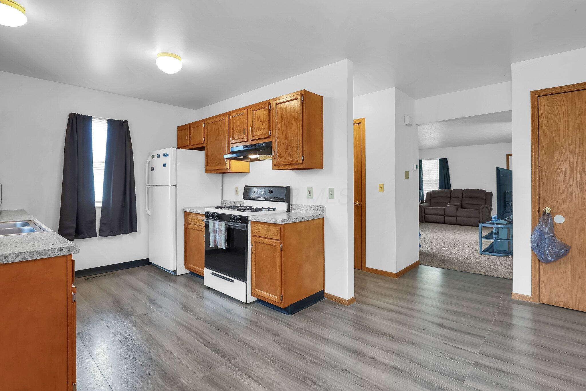528 N Mulberry Street Property Photo 10