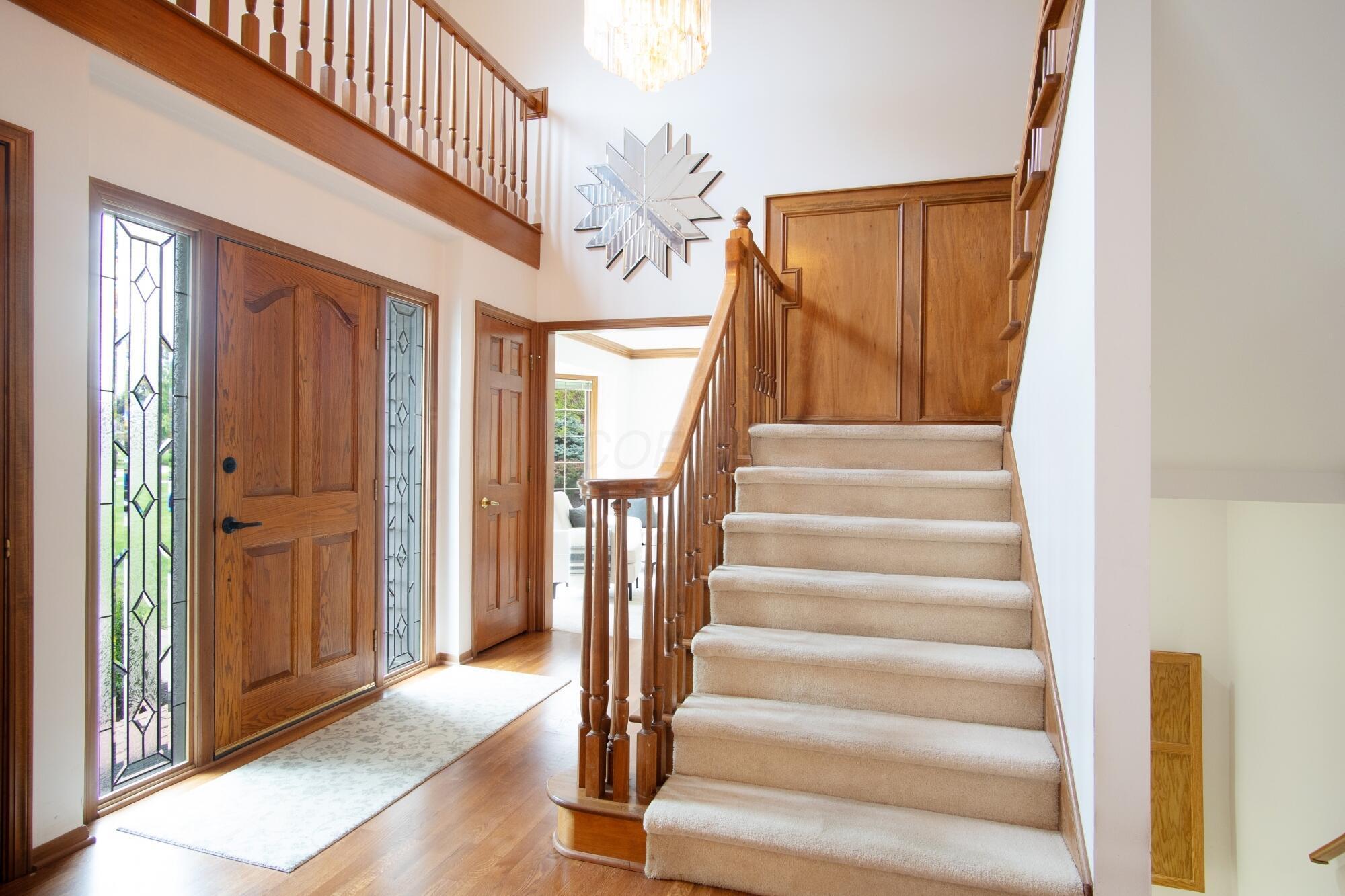 6247 Inverurie Drive W Property Photo 14