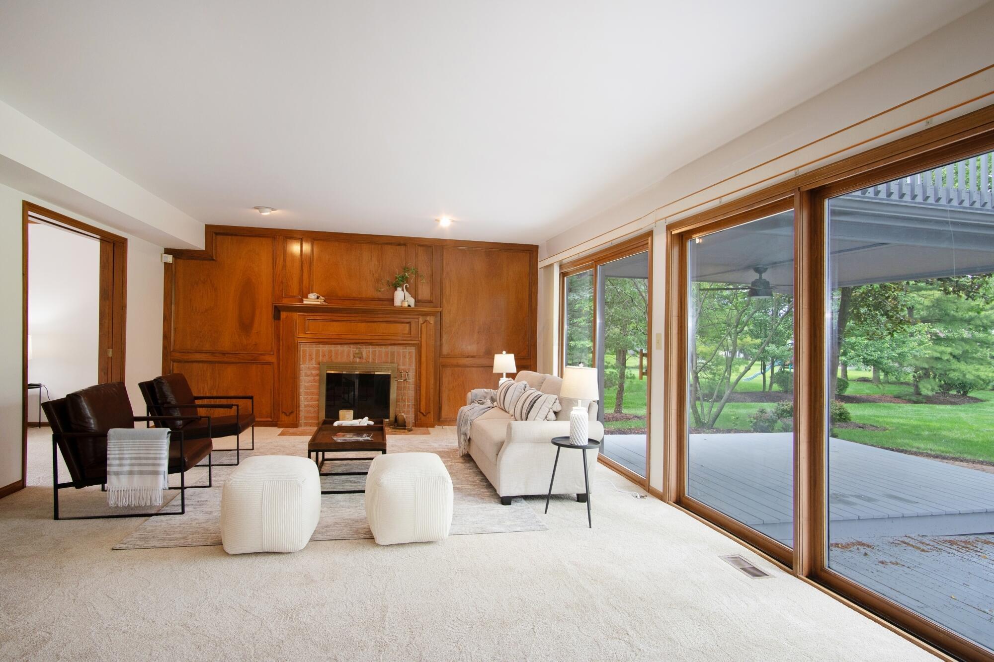6247 Inverurie Drive W Property Photo 28
