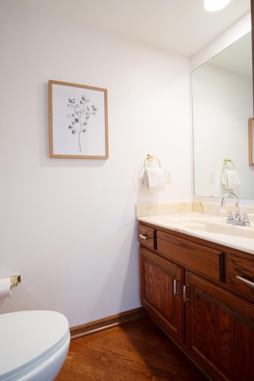 6247 Inverurie Drive W Property Photo 31