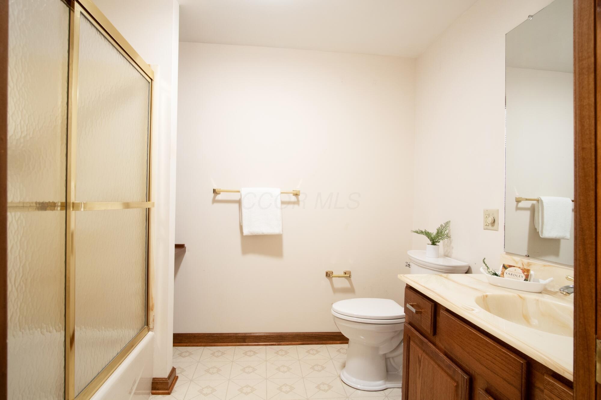 6247 Inverurie Drive W Property Photo 37