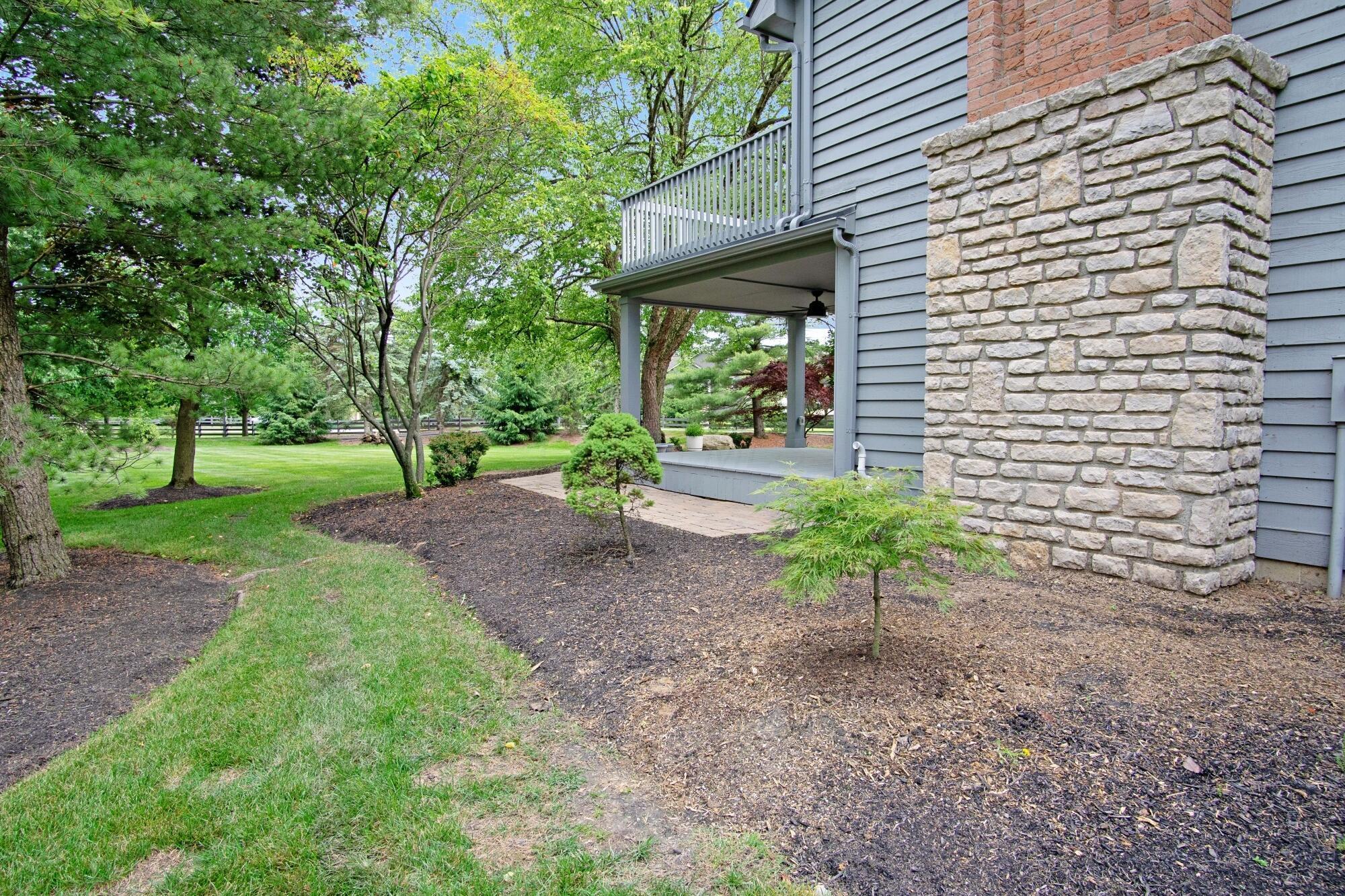 6247 Inverurie Drive W Property Photo 59