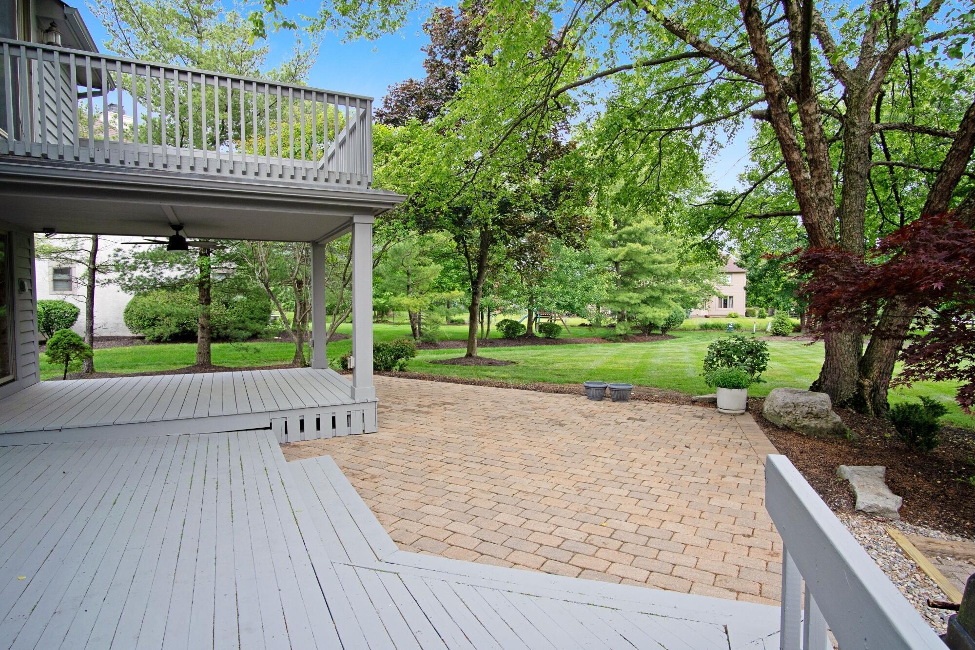 6247 Inverurie Drive W Property Photo 63