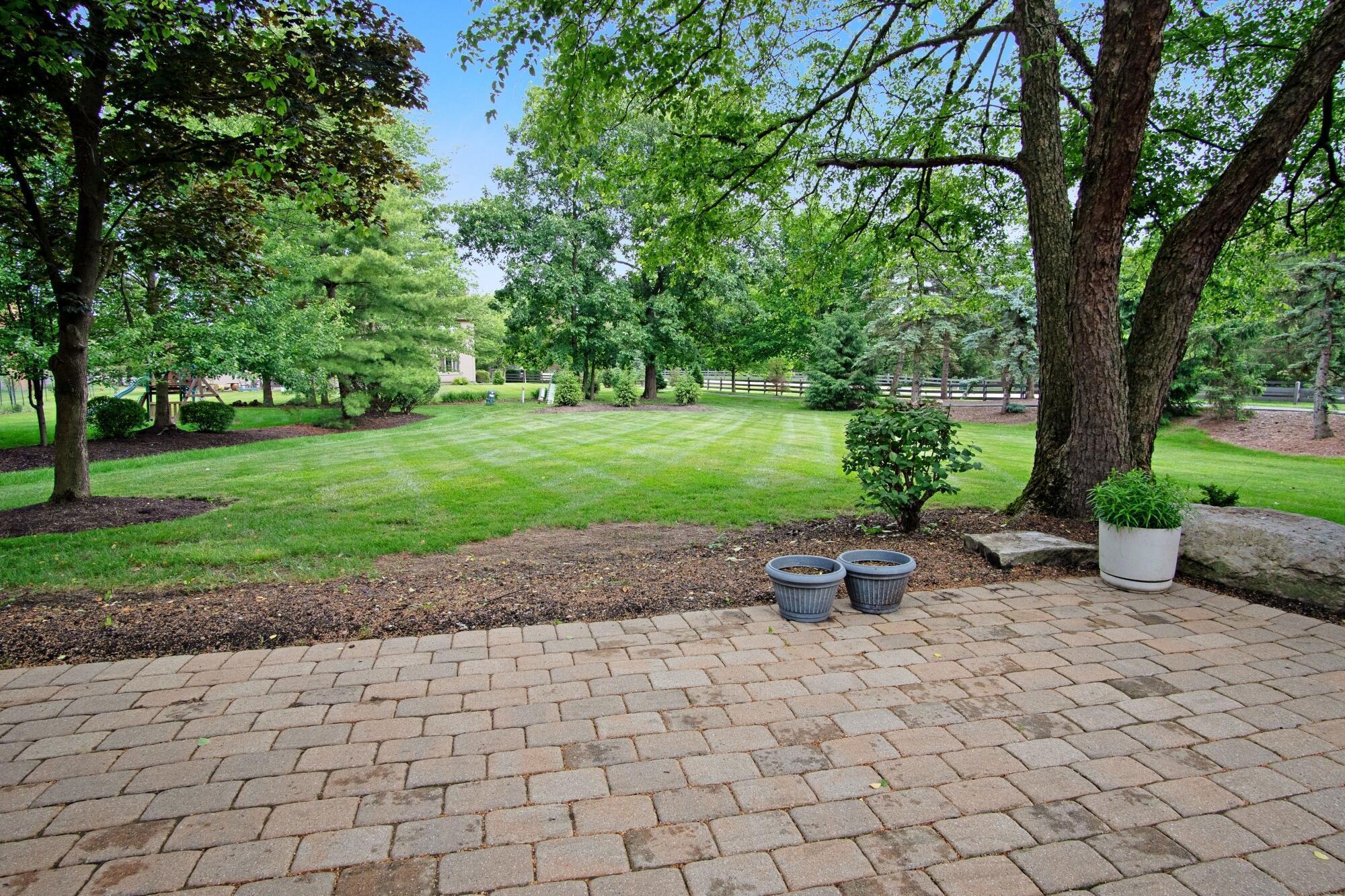 6247 Inverurie Drive W Property Photo 66