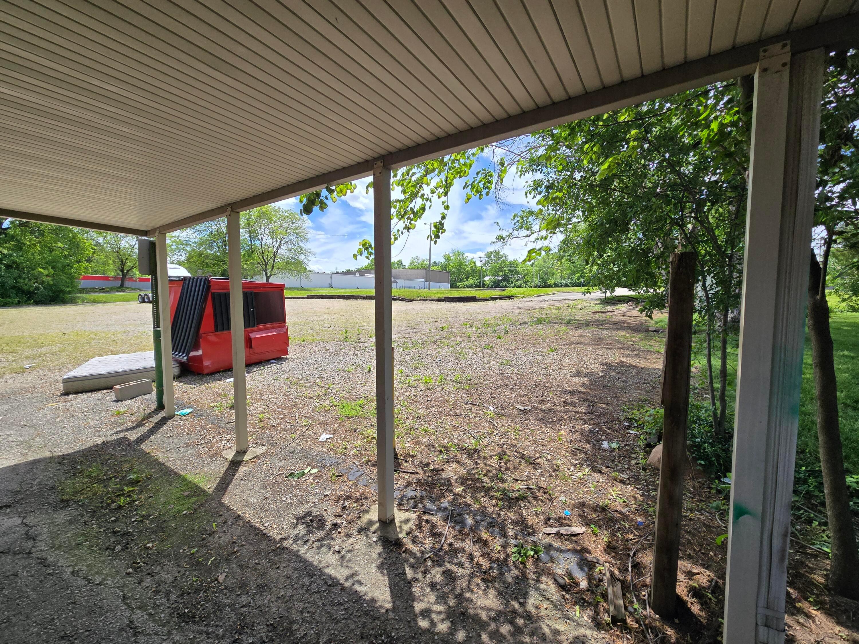 3077 Fisher Road Property Photo 4
