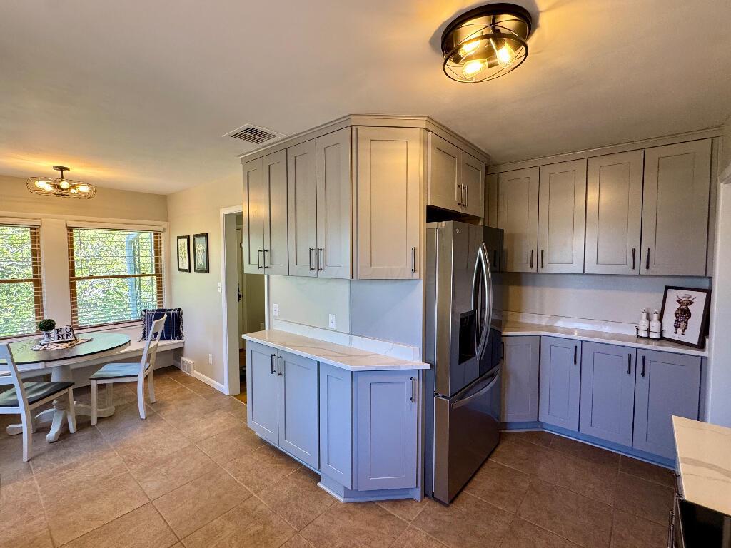 95 Sunset Drive Property Photo 5