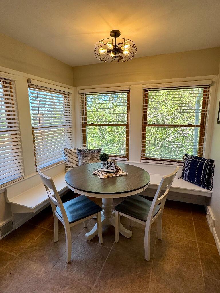 95 Sunset Drive Property Photo 6