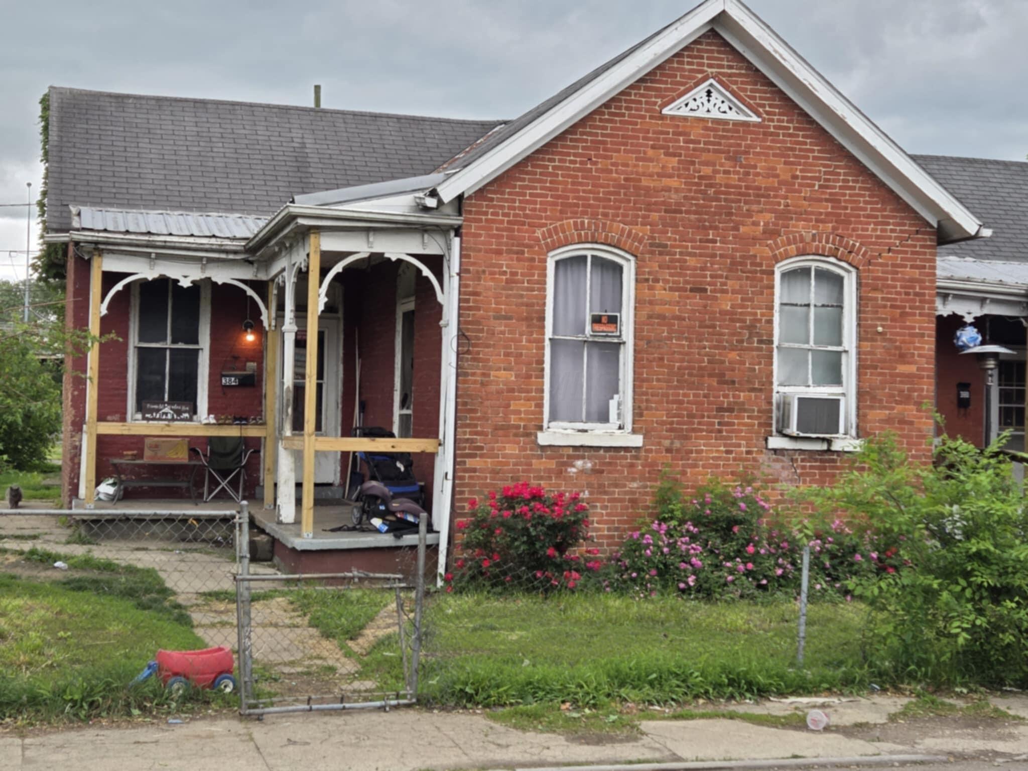 384 E 2nd Street Property Photo