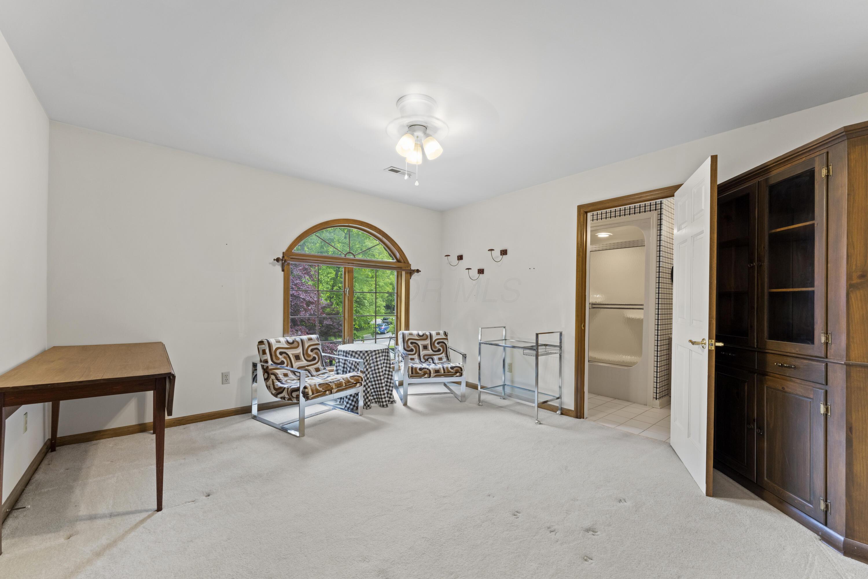 8039 Crossgate Court S Property Photo 30