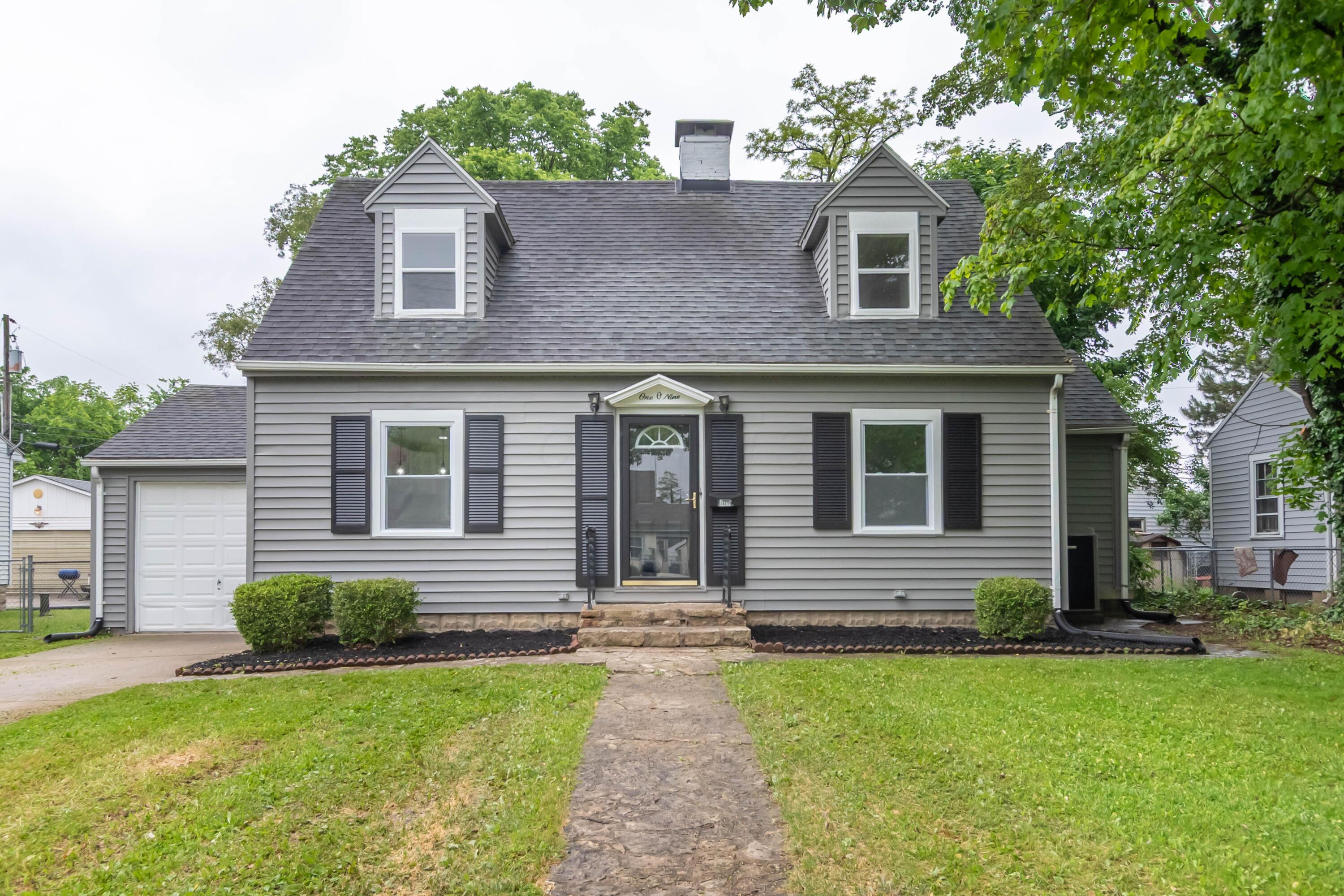 109 E Home Road Property Photo