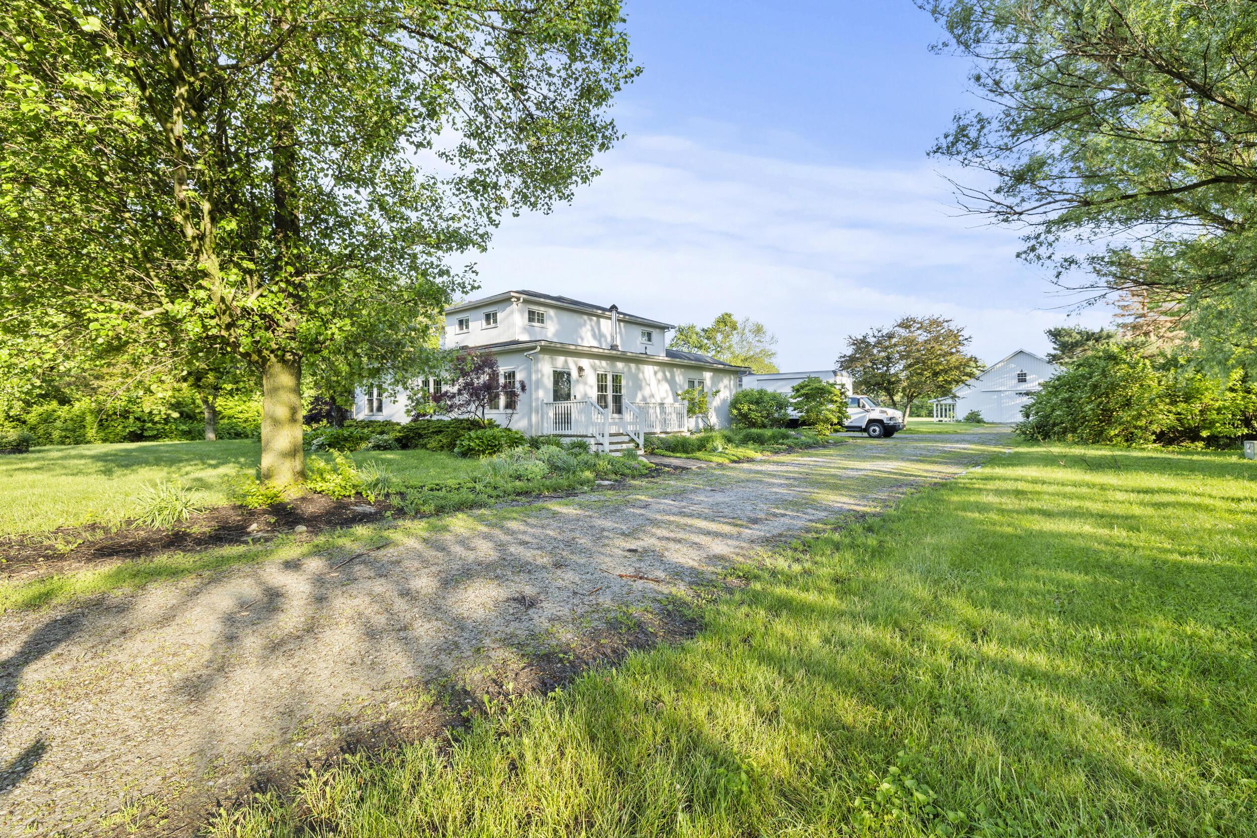 7711 Hayden Run Road Property Photo 1