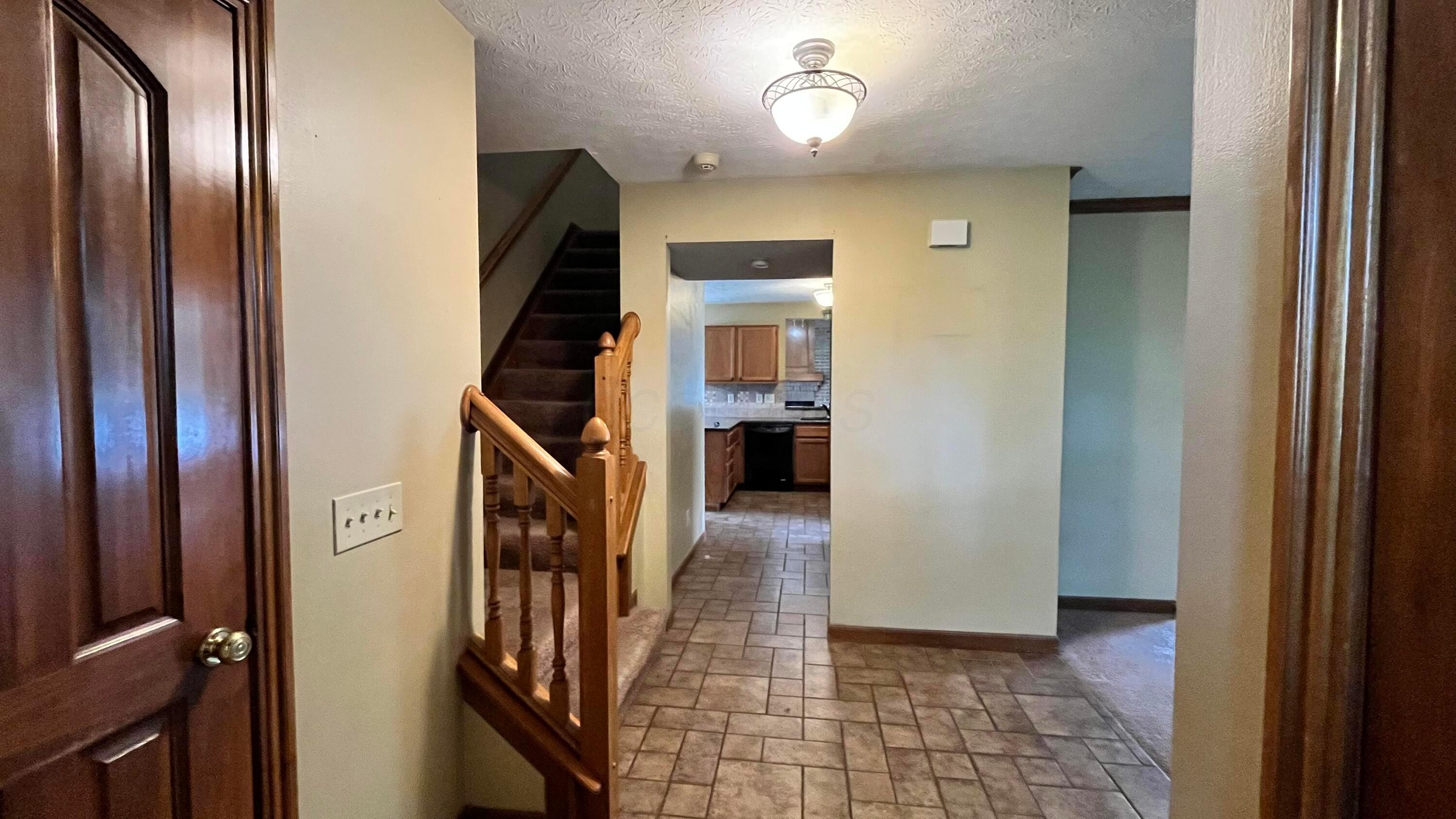 5459 Red Wynne Lane Property Photo 2