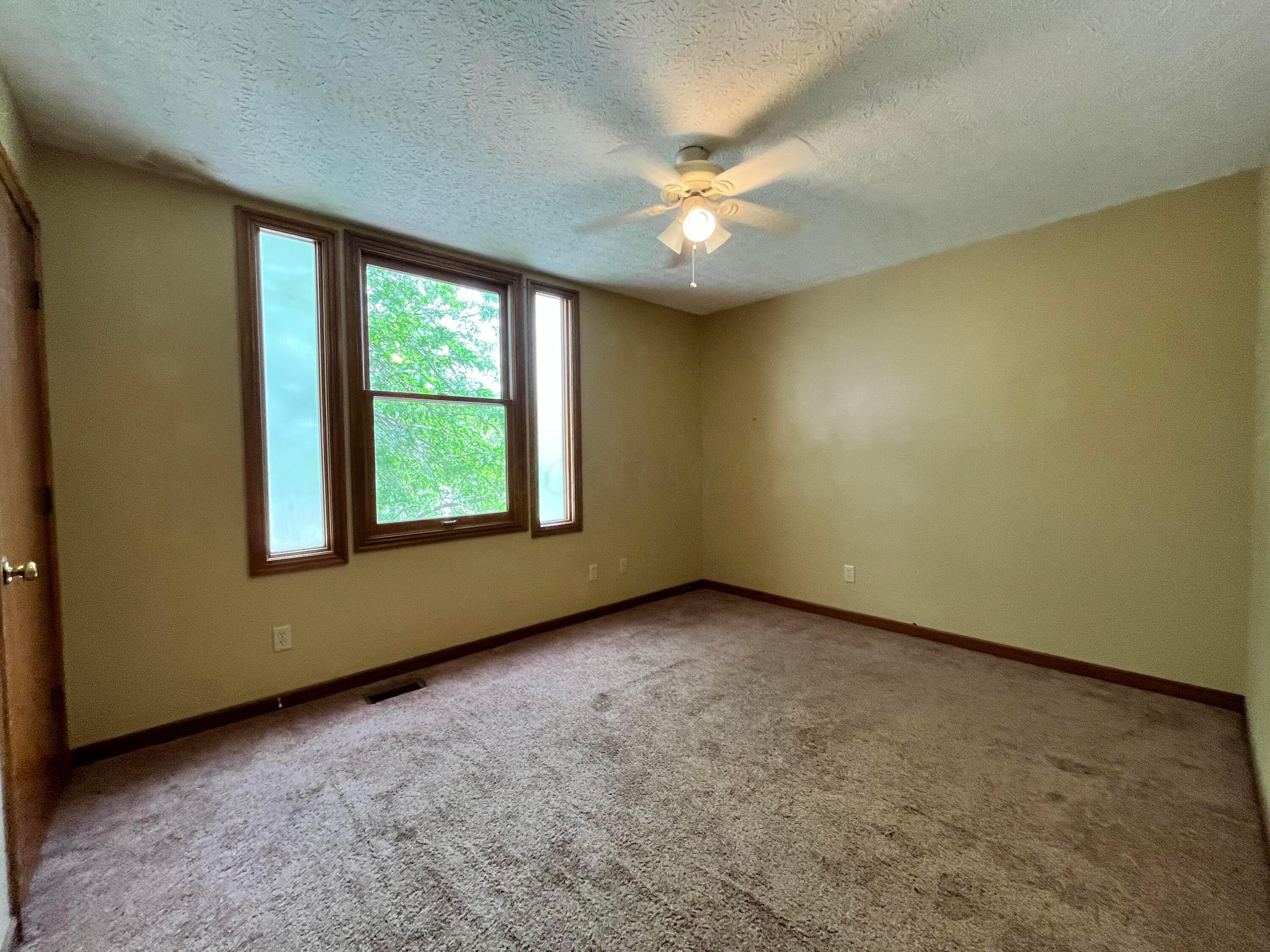 5459 Red Wynne Lane Property Photo 11