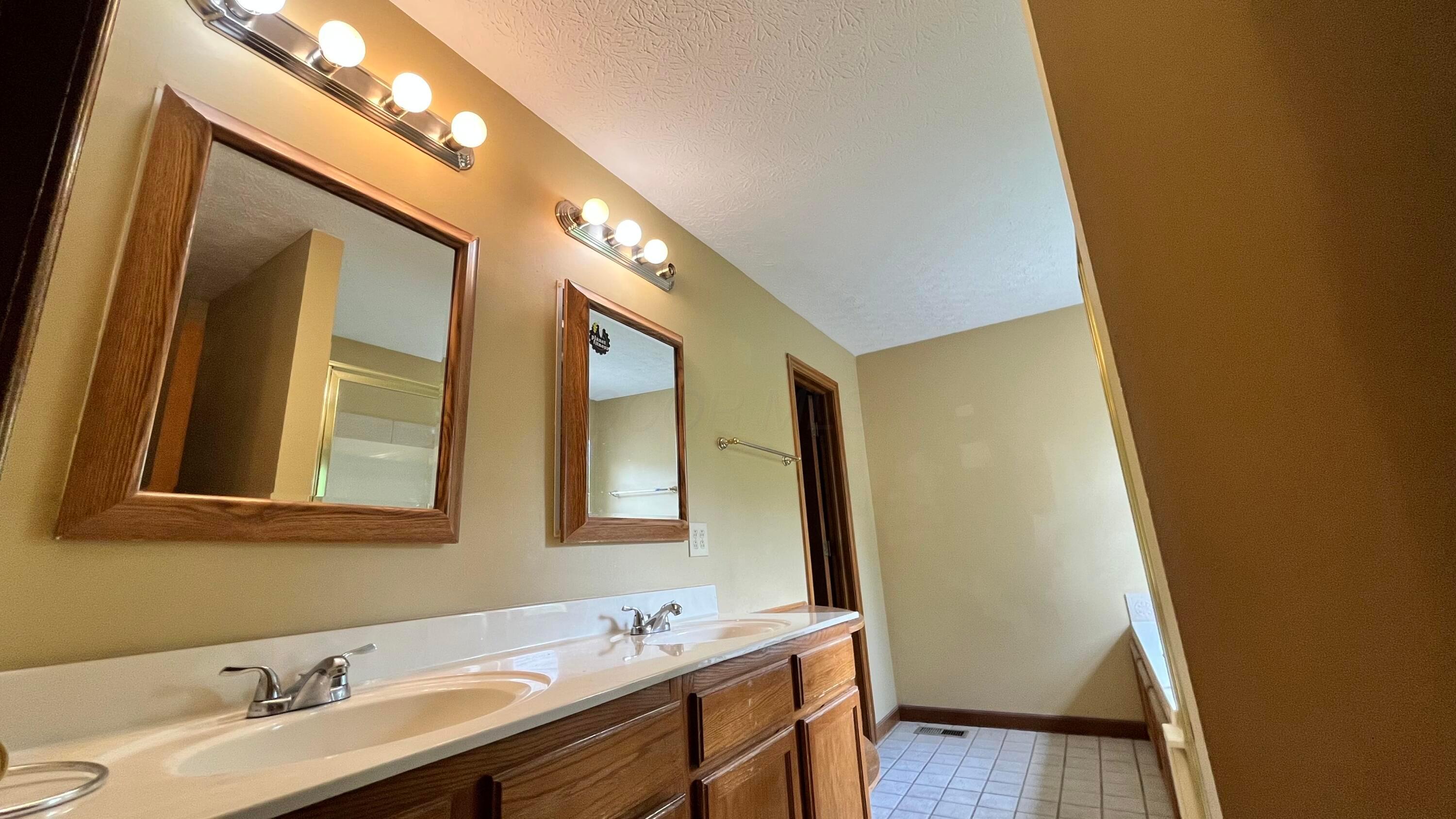 5459 Red Wynne Lane Property Photo 15