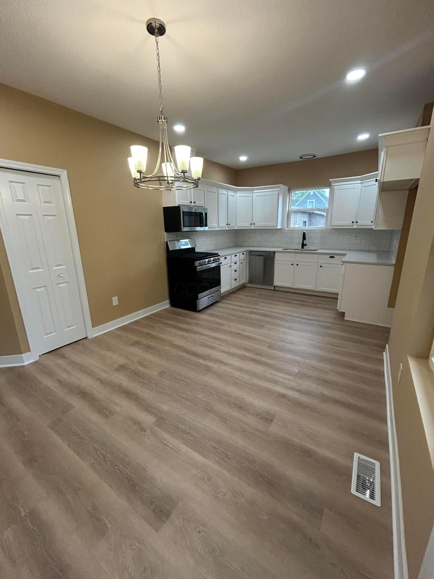 944 Binns Boulevard Property Photo 16