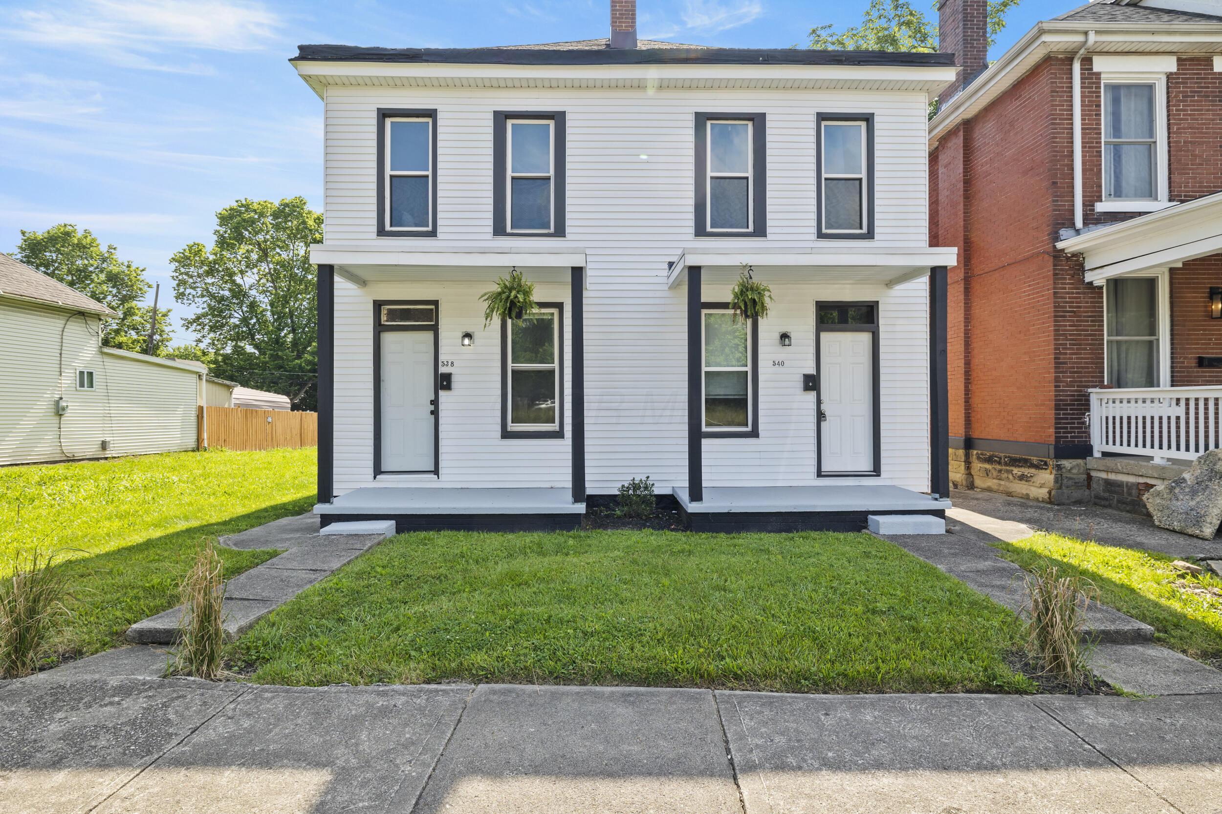 538-540 Kelton Avenue Property Photo 2