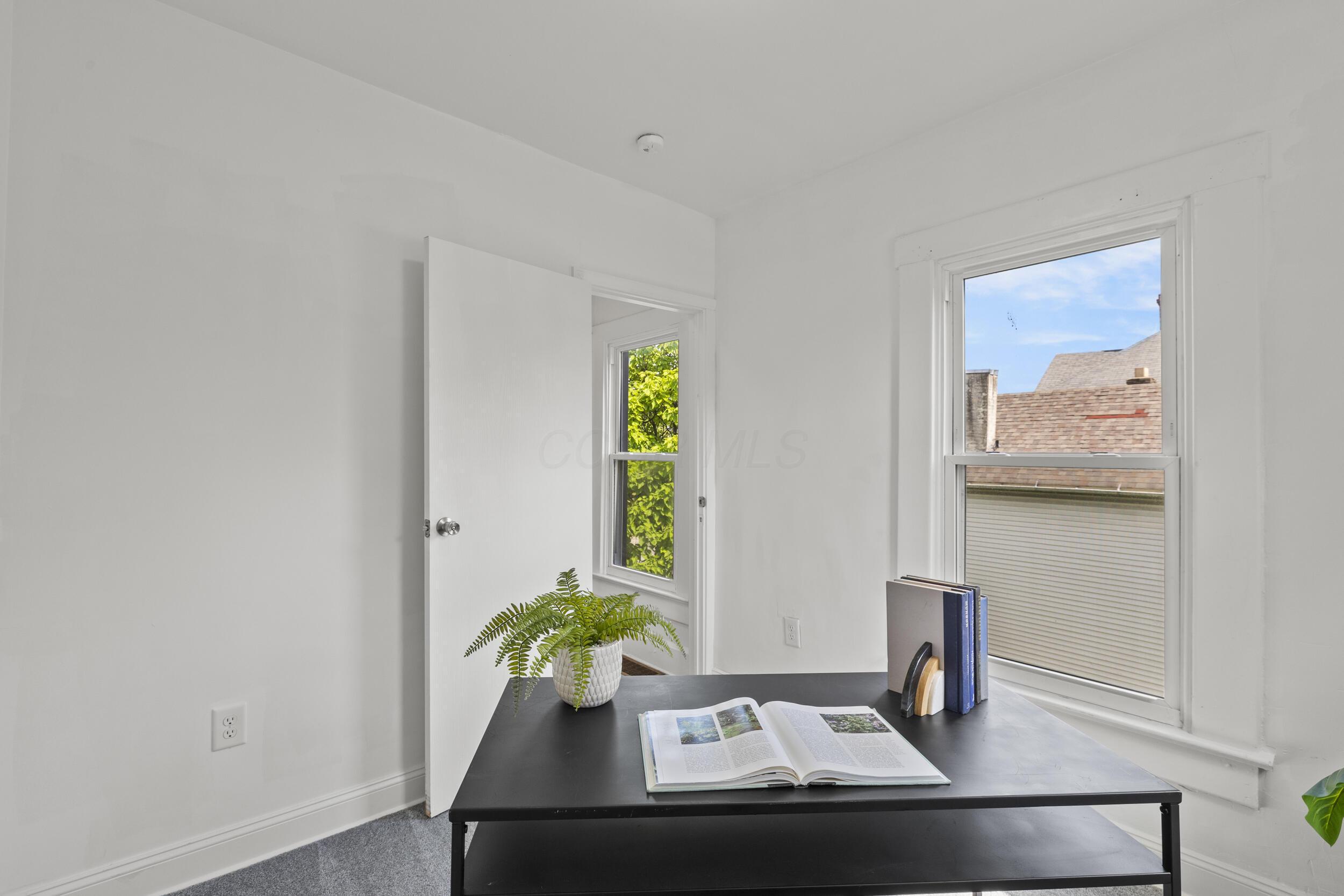 538-540 Kelton Avenue Property Photo 16