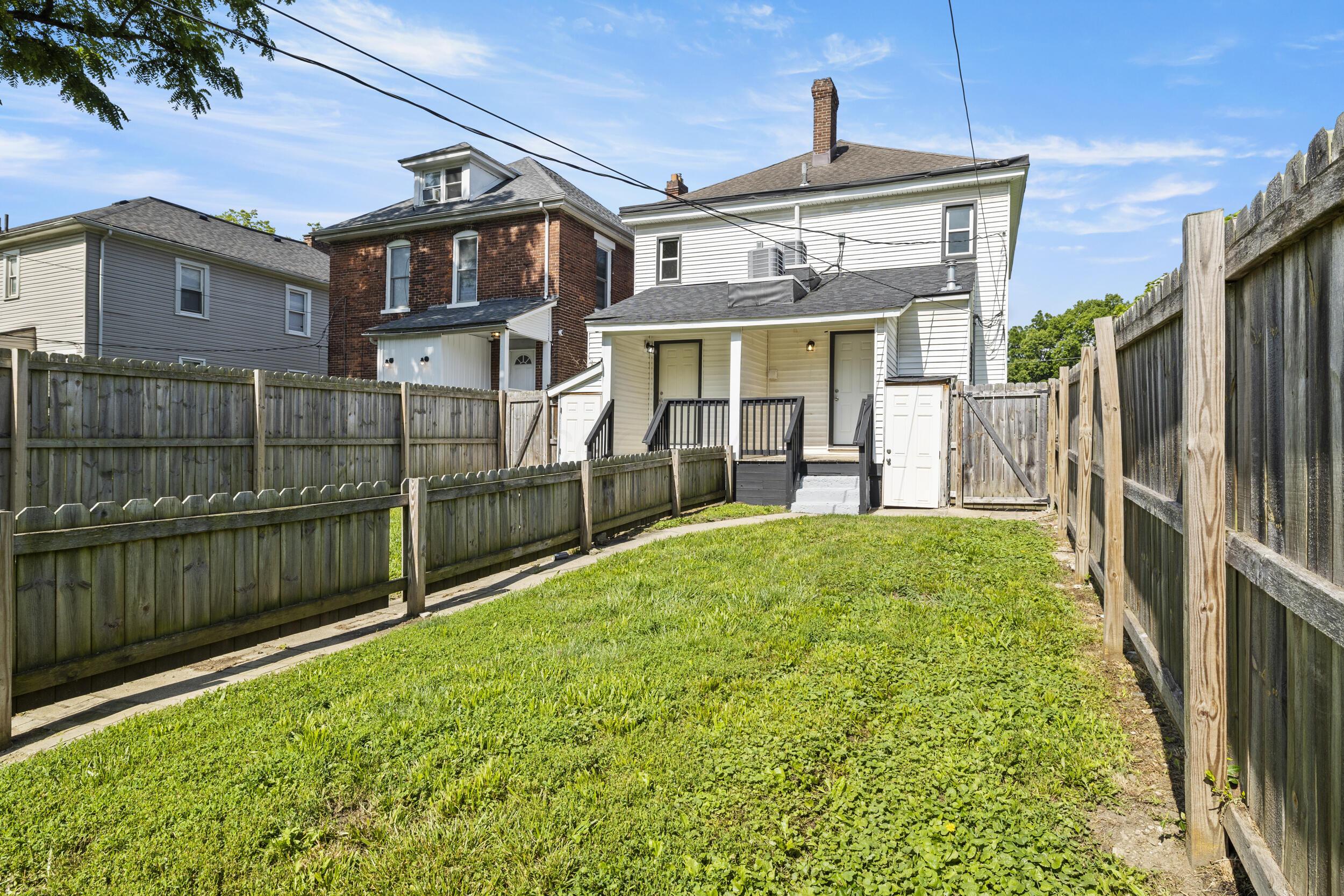 538-540 Kelton Avenue Property Photo 20