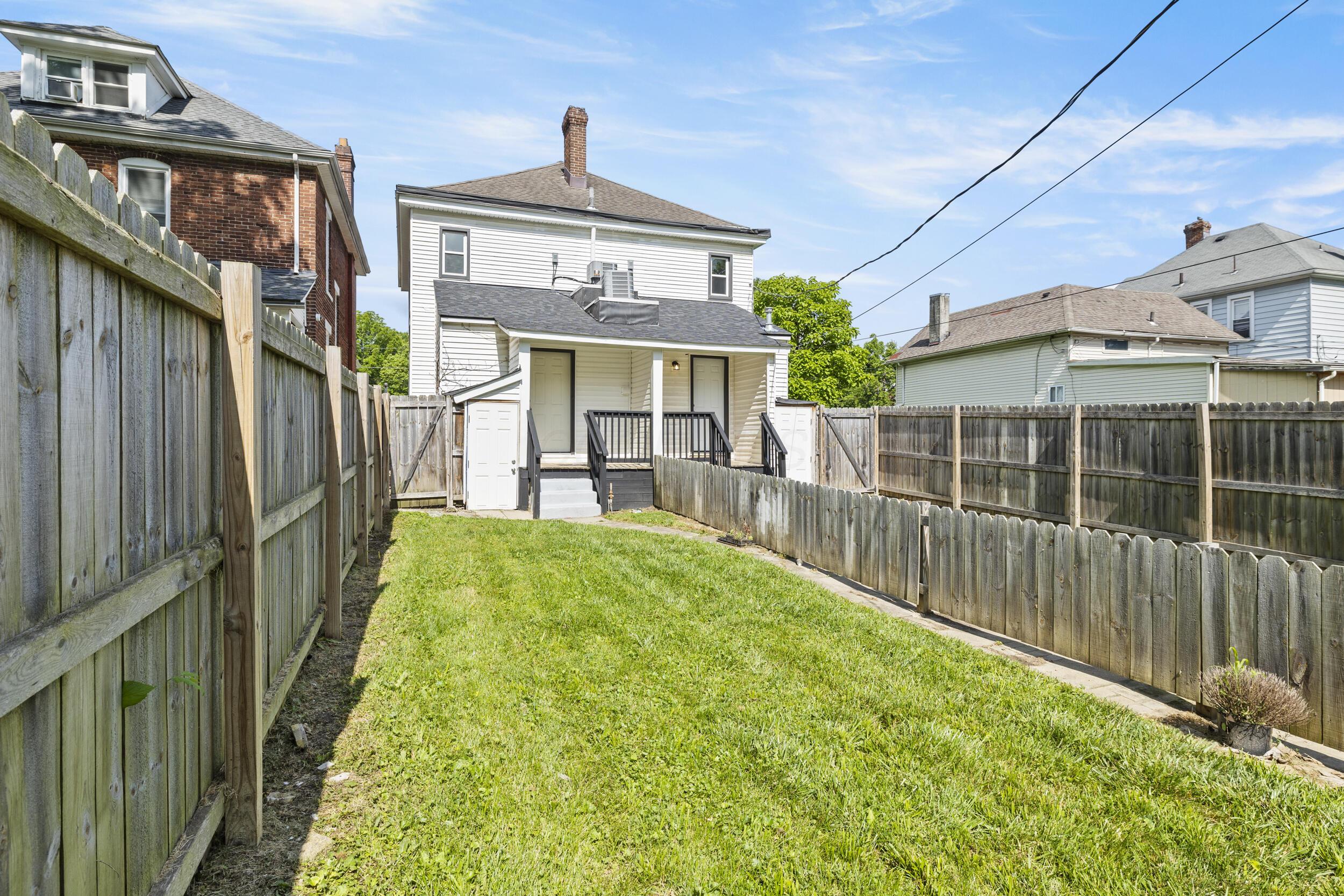 538-540 Kelton Avenue Property Photo 21