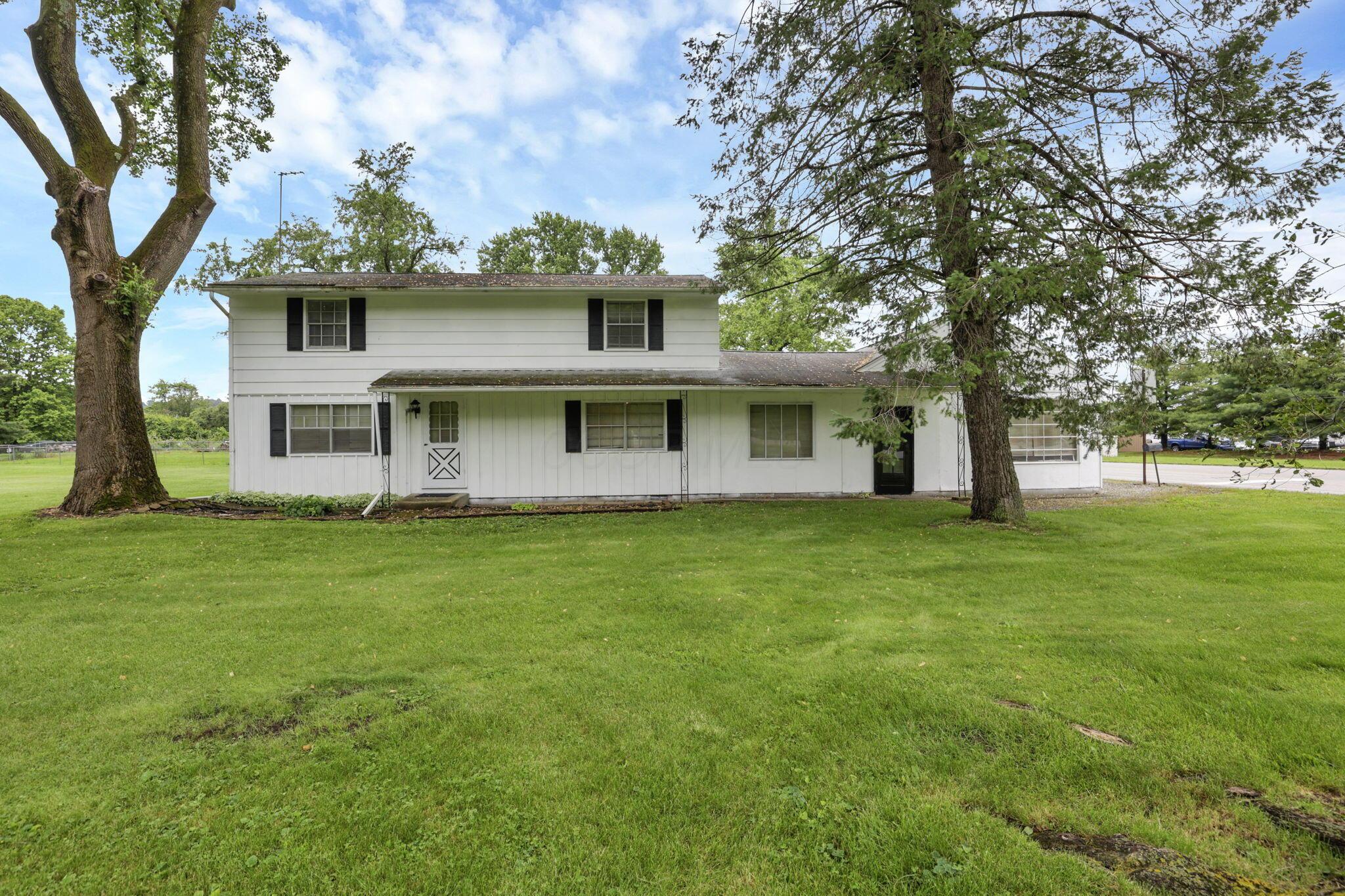 110 Quarry Road Se Property Photo 2