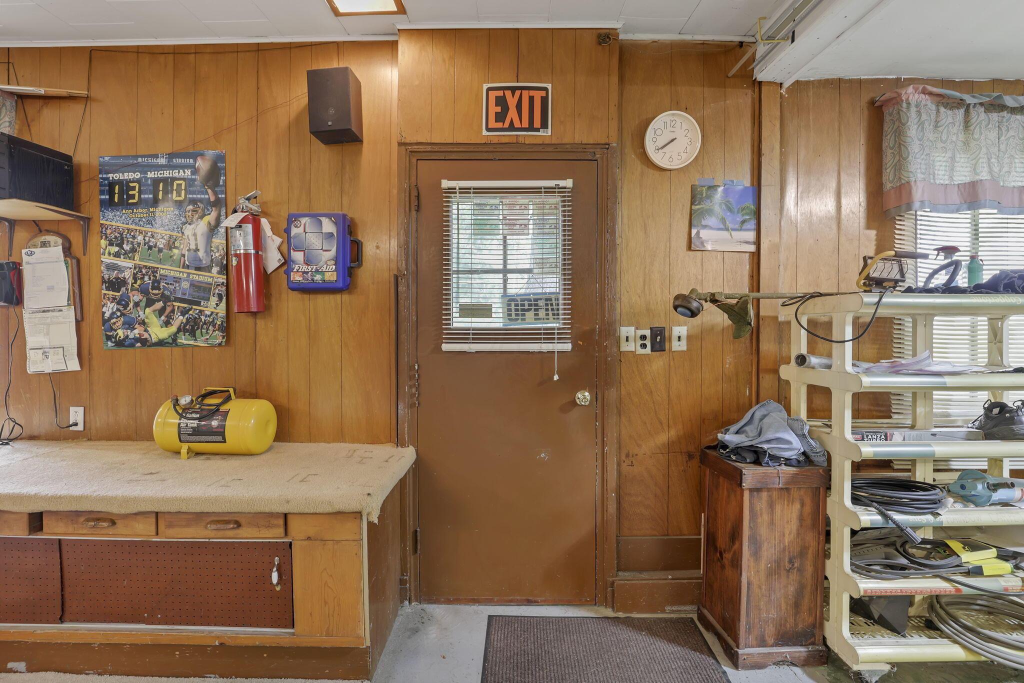 110 Quarry Road Se Property Photo 6