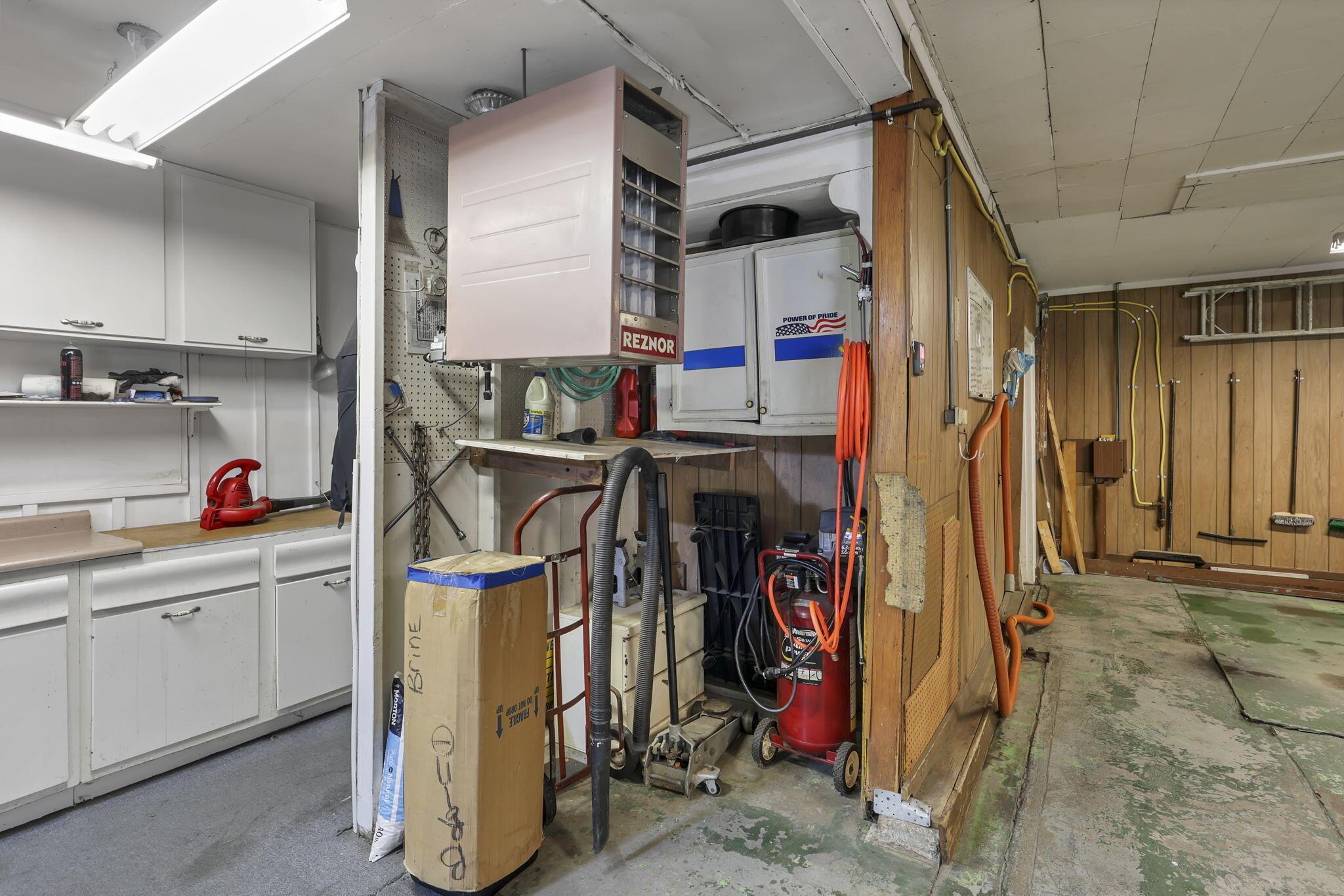110 Quarry Road Se Property Photo 14