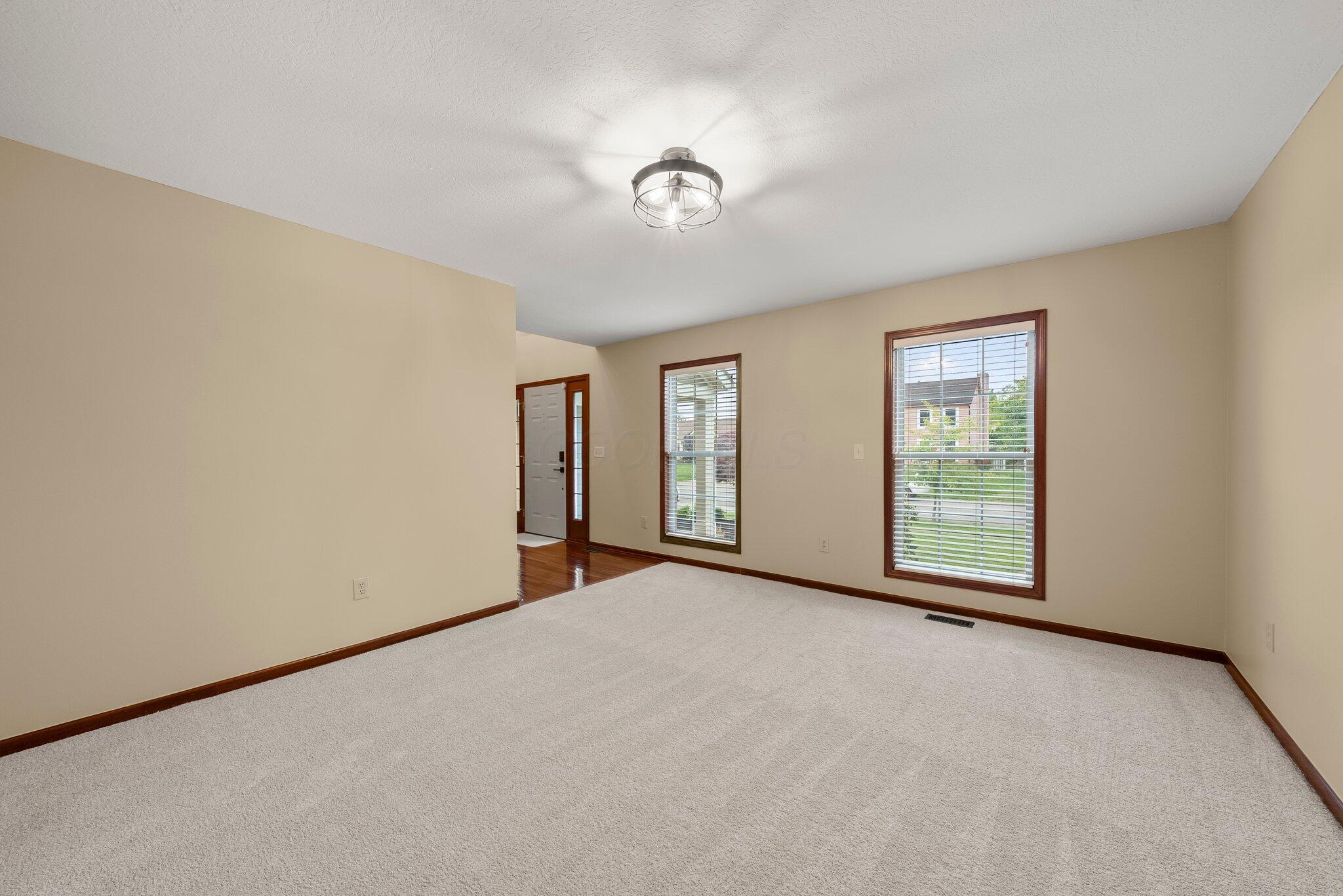 4653 Goodman Street Property Photo 9