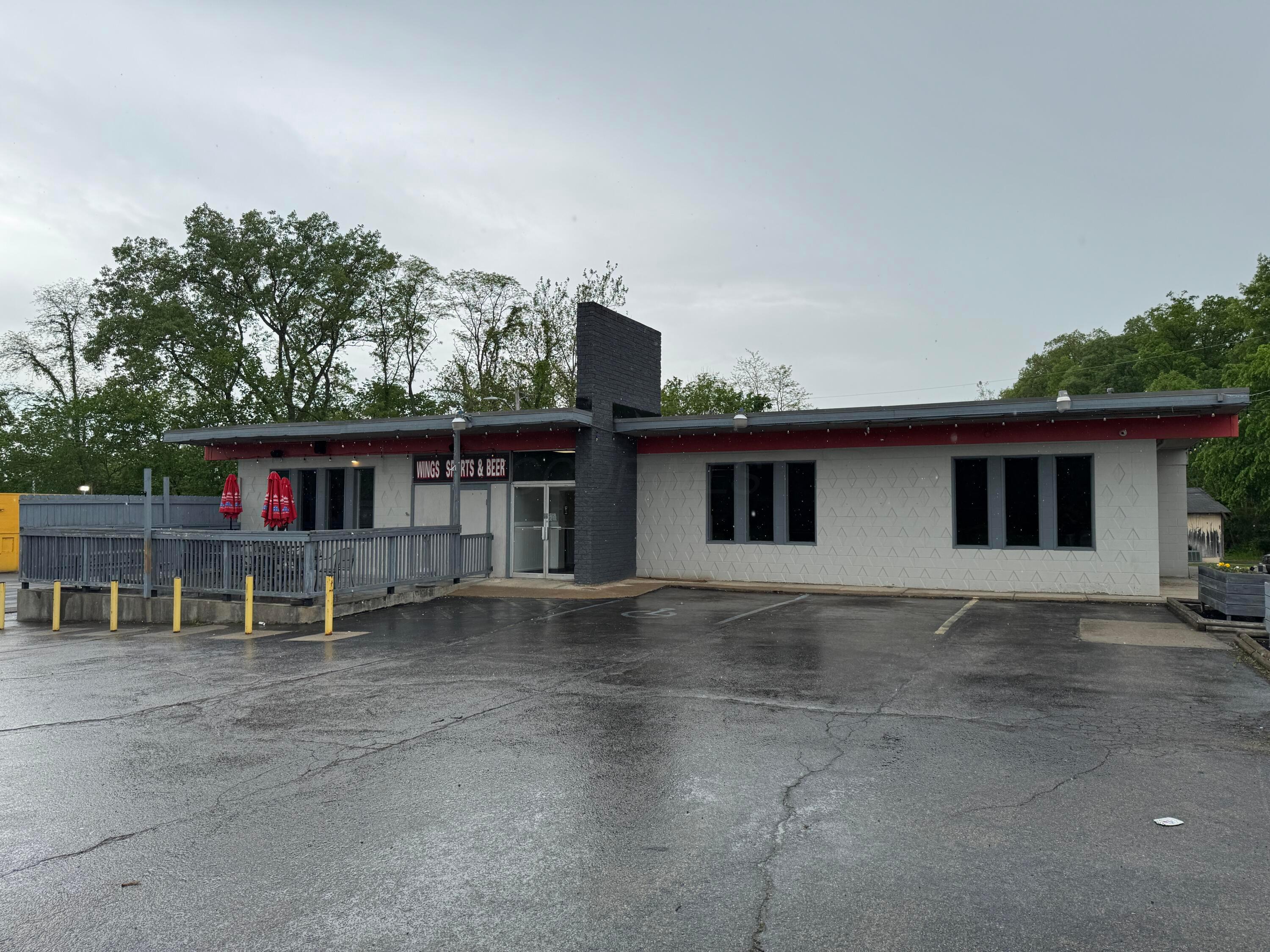 762 W Main Street