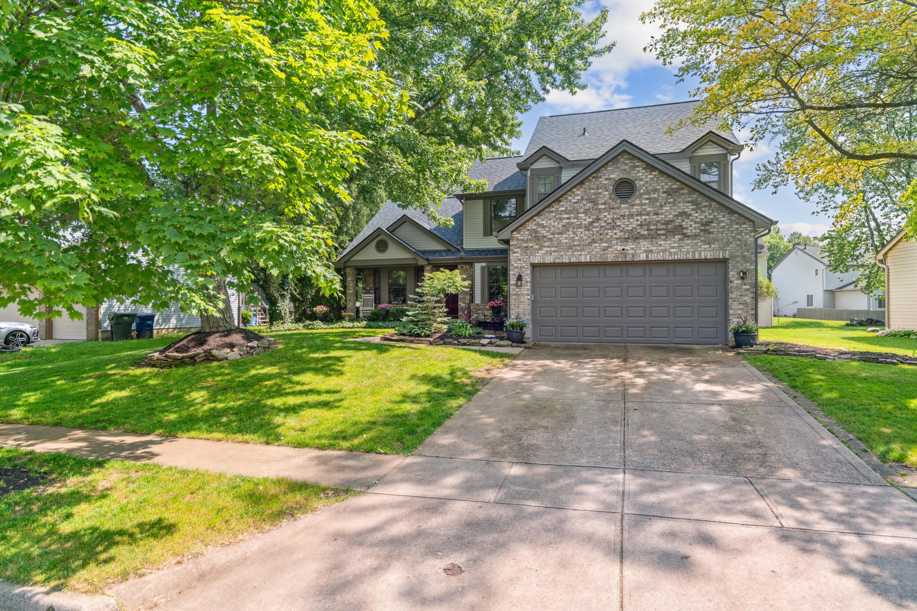 7557 Creekbend Drive Property Photo 1