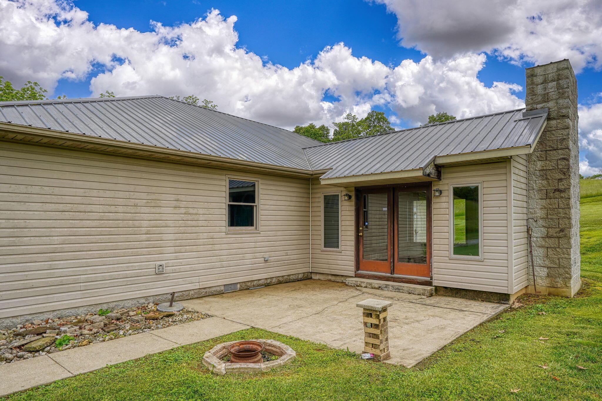 10057 State Route 776 Property Photo 10