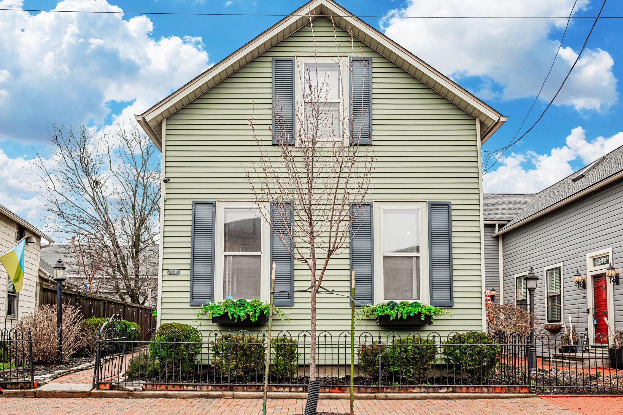 238 Lansing Street Property Photo 1