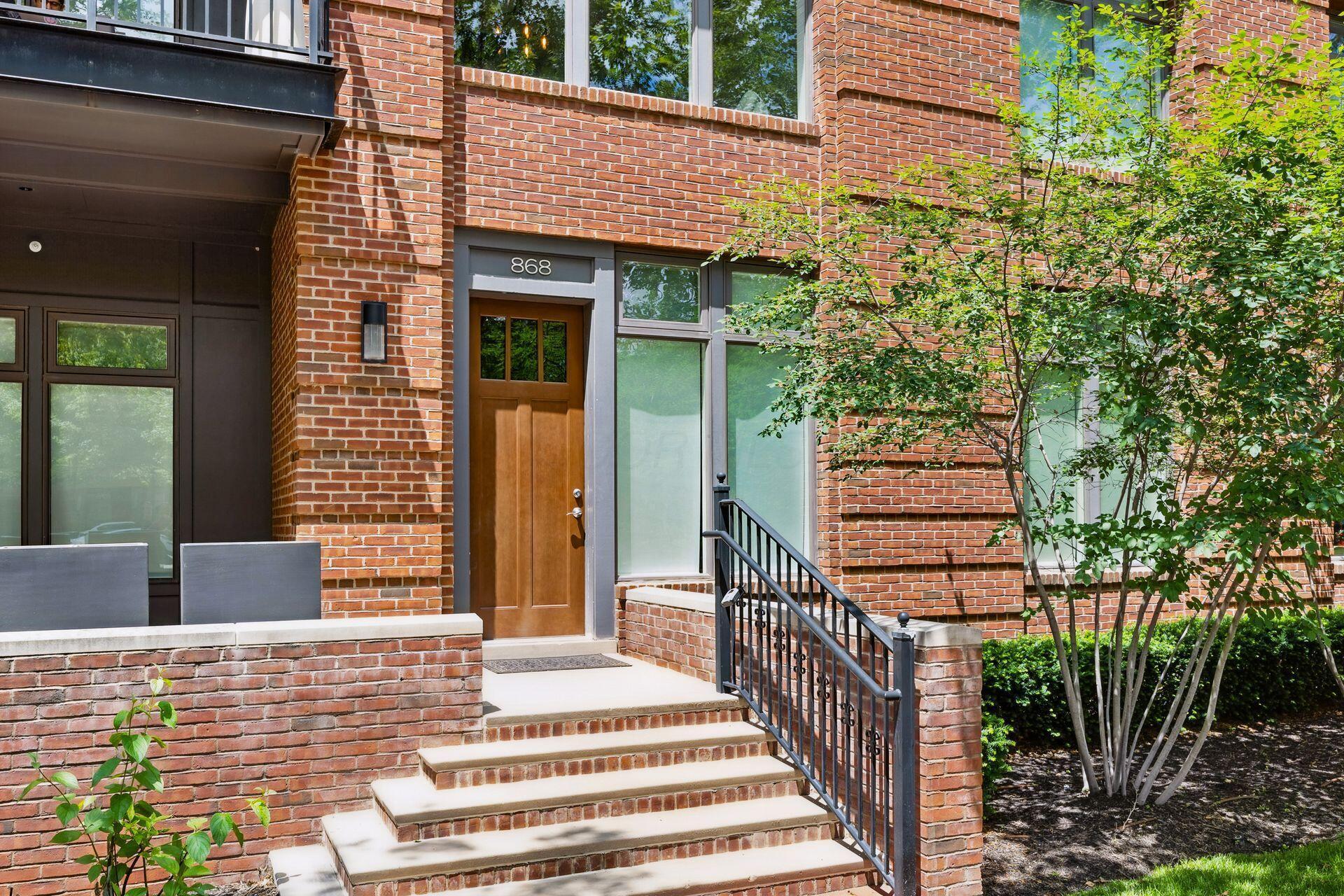 868 Burr Avenue