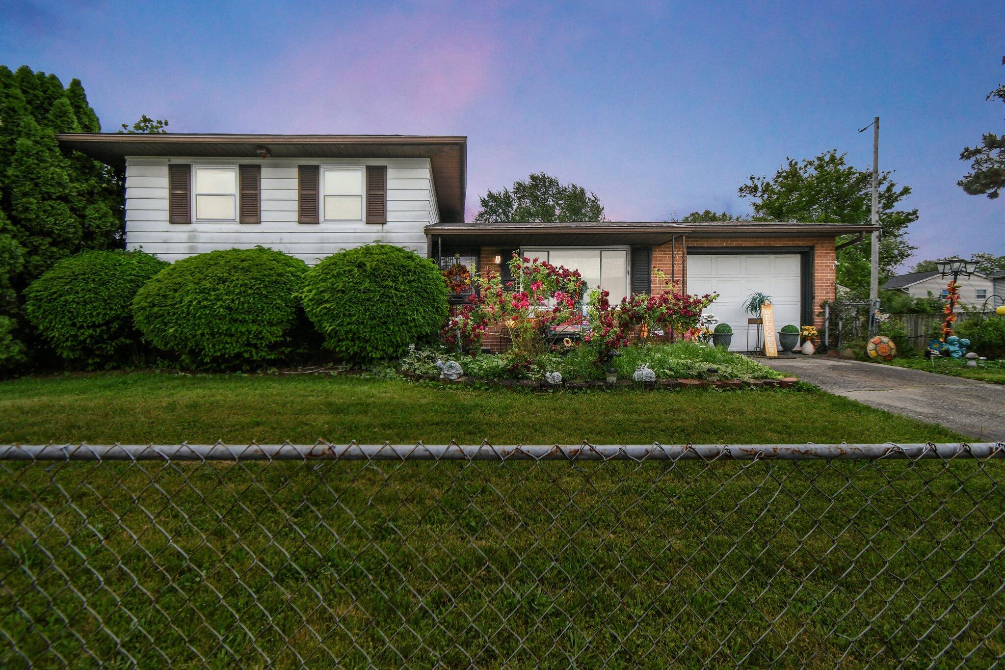 1567 Venice Drive Property Photo 1