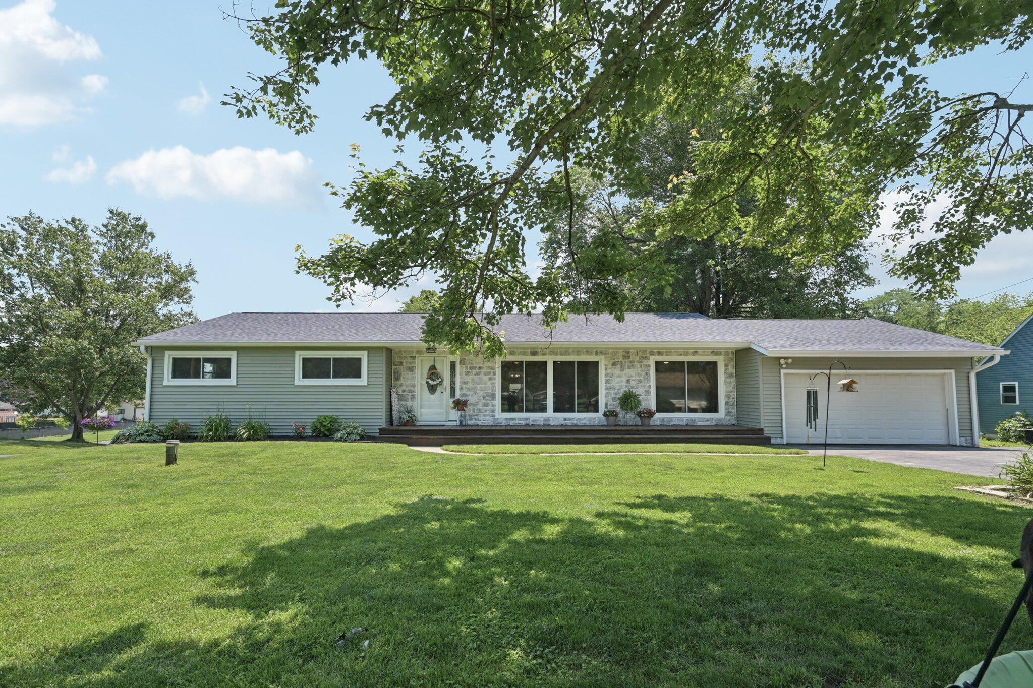 137 Oakland Boulevard Ne Property Photo 2