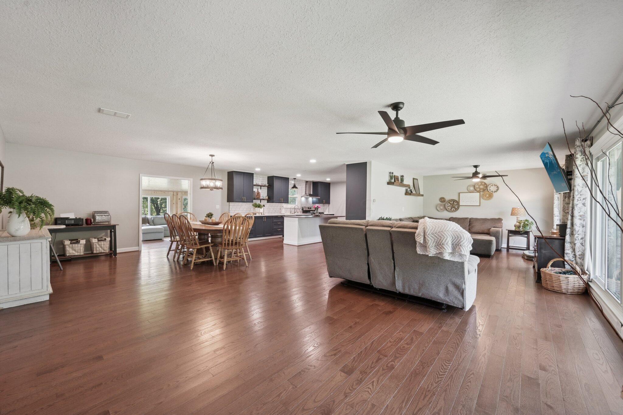 137 Oakland Boulevard Ne Property Photo 6