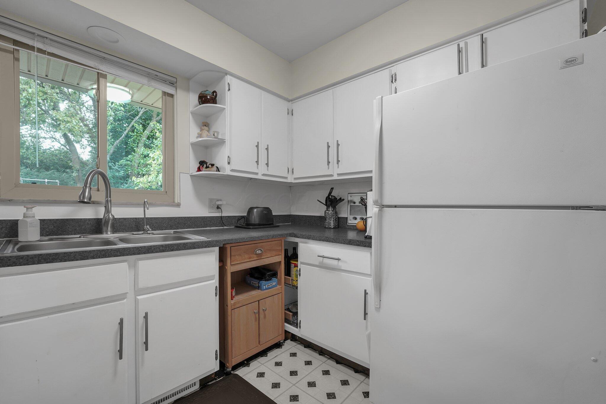 2740 Sonata Drive Property Photo 8