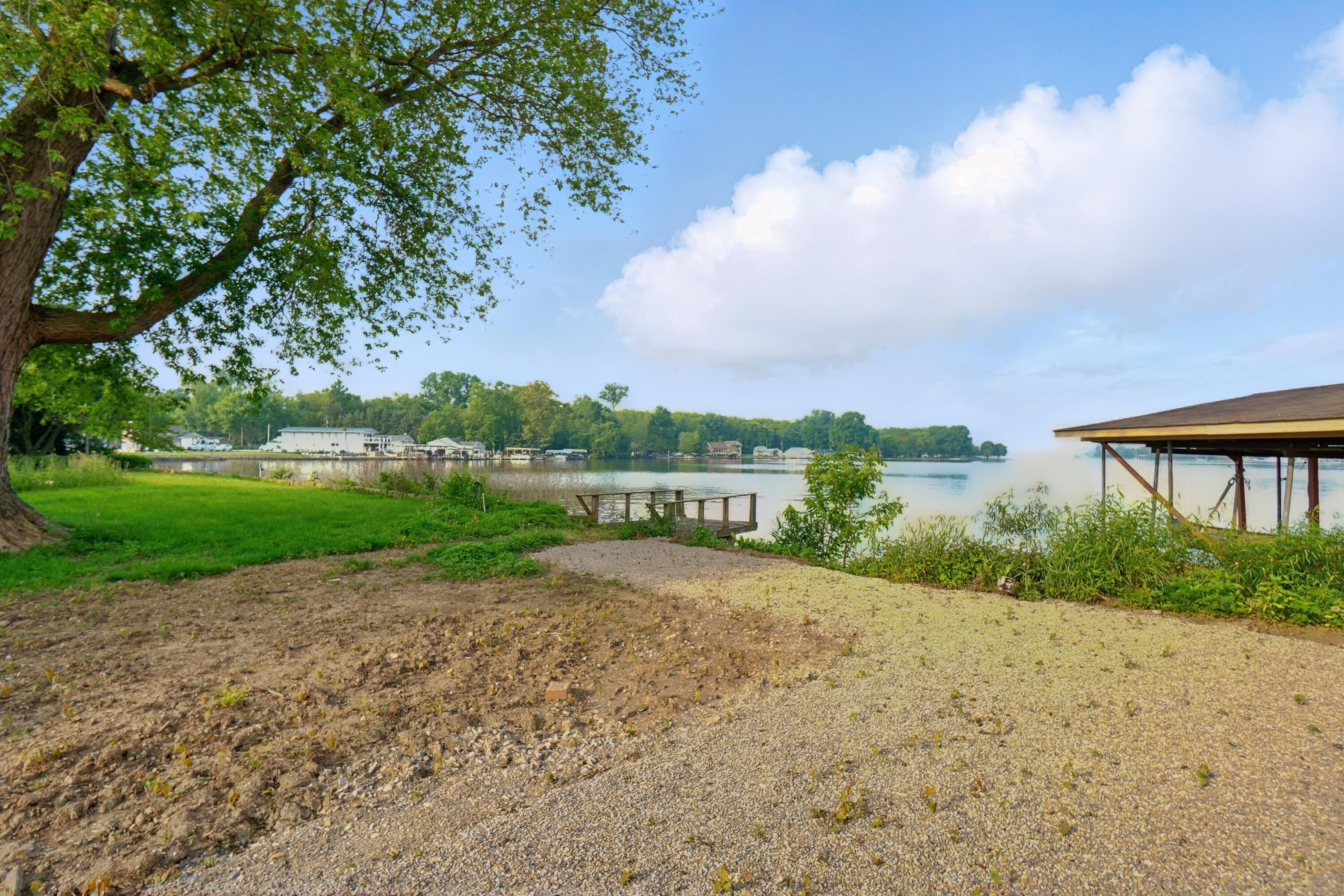 4881 Decker Avenue Ne Property Photo 4